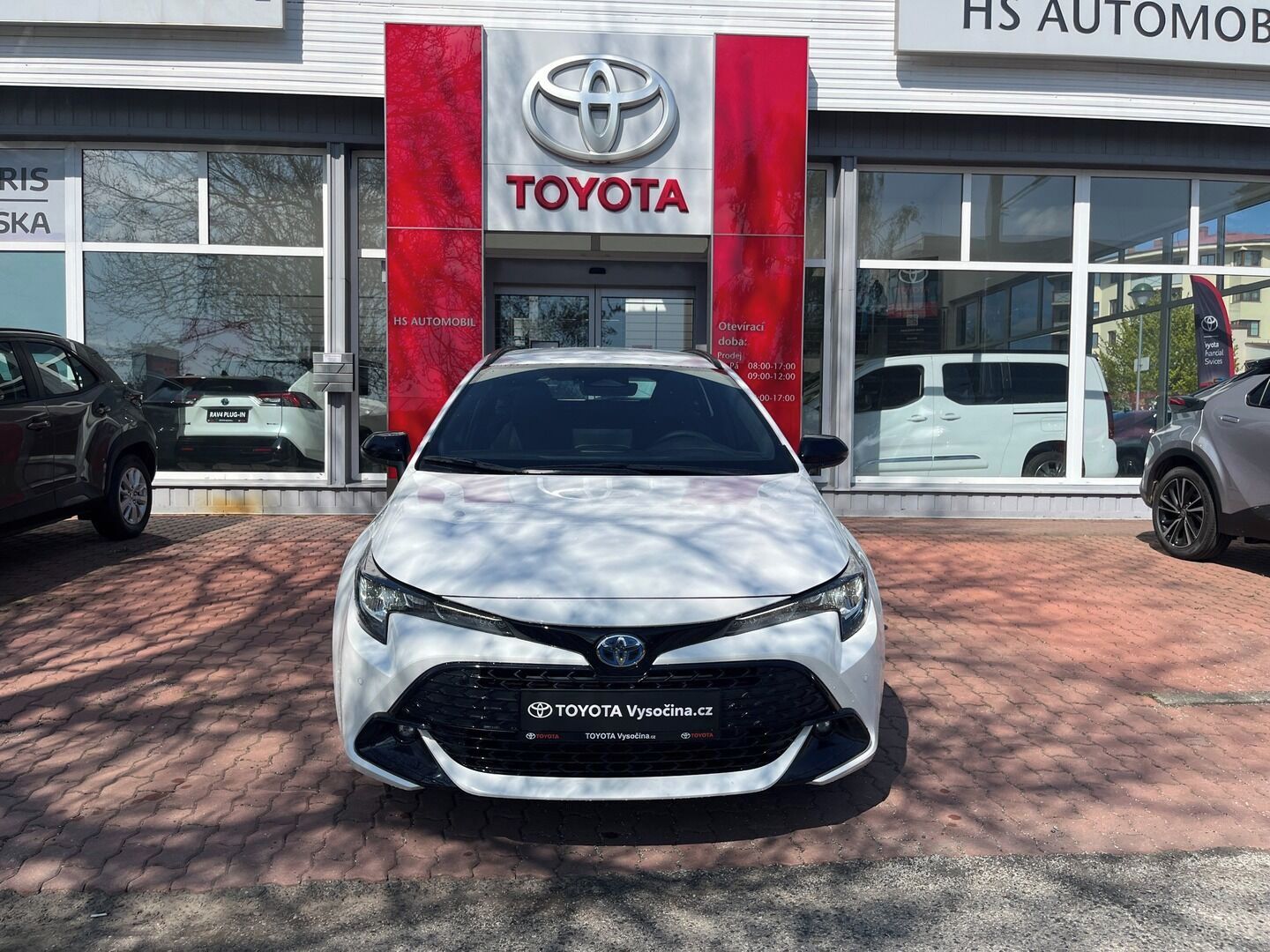 Toyota Corolla, 1.8L hybrid CVT (2x4) Comfort - fotka 3