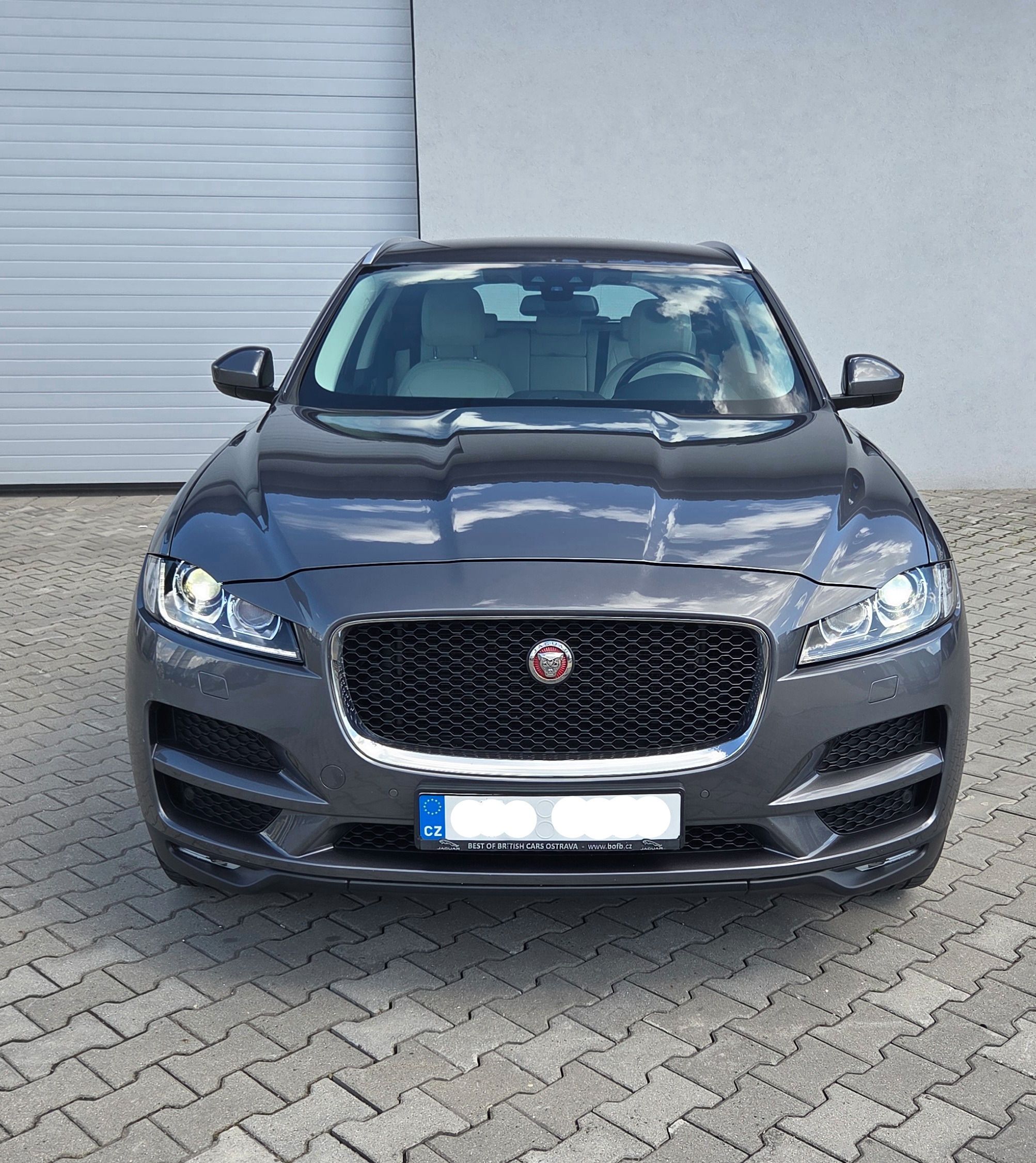 Jaguar F-Pace, Jaguar F-Pace 2.0D AWD 132kW - fotka 6