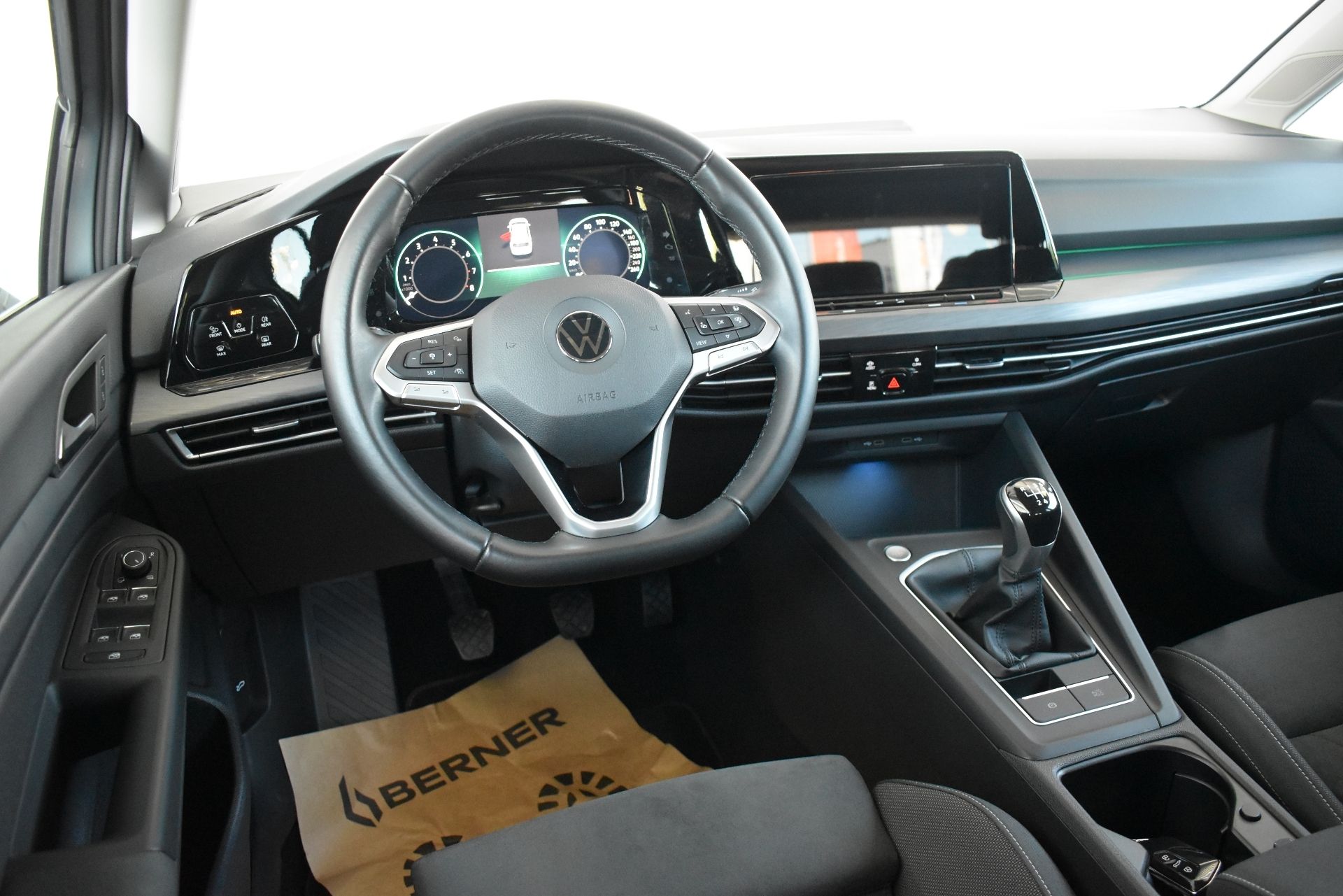 Volkswagen Golf, 1.5TSI 96kW, LED - fotka 5