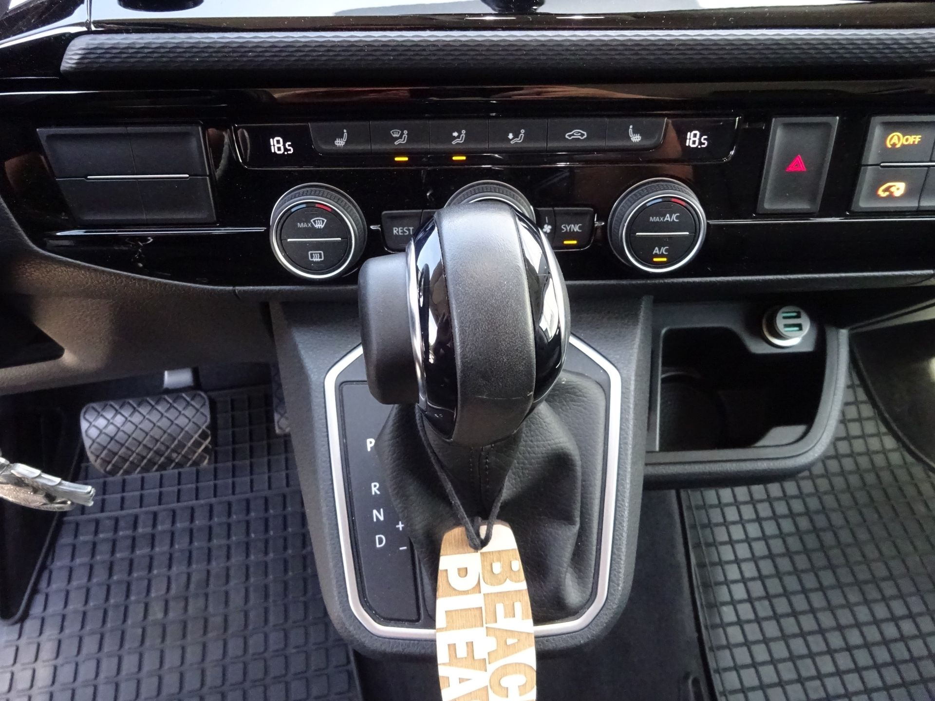 Volkswagen Multivan, 2,0 TDi/ 150kW DSG 4x4 Highlin - fotka 6
