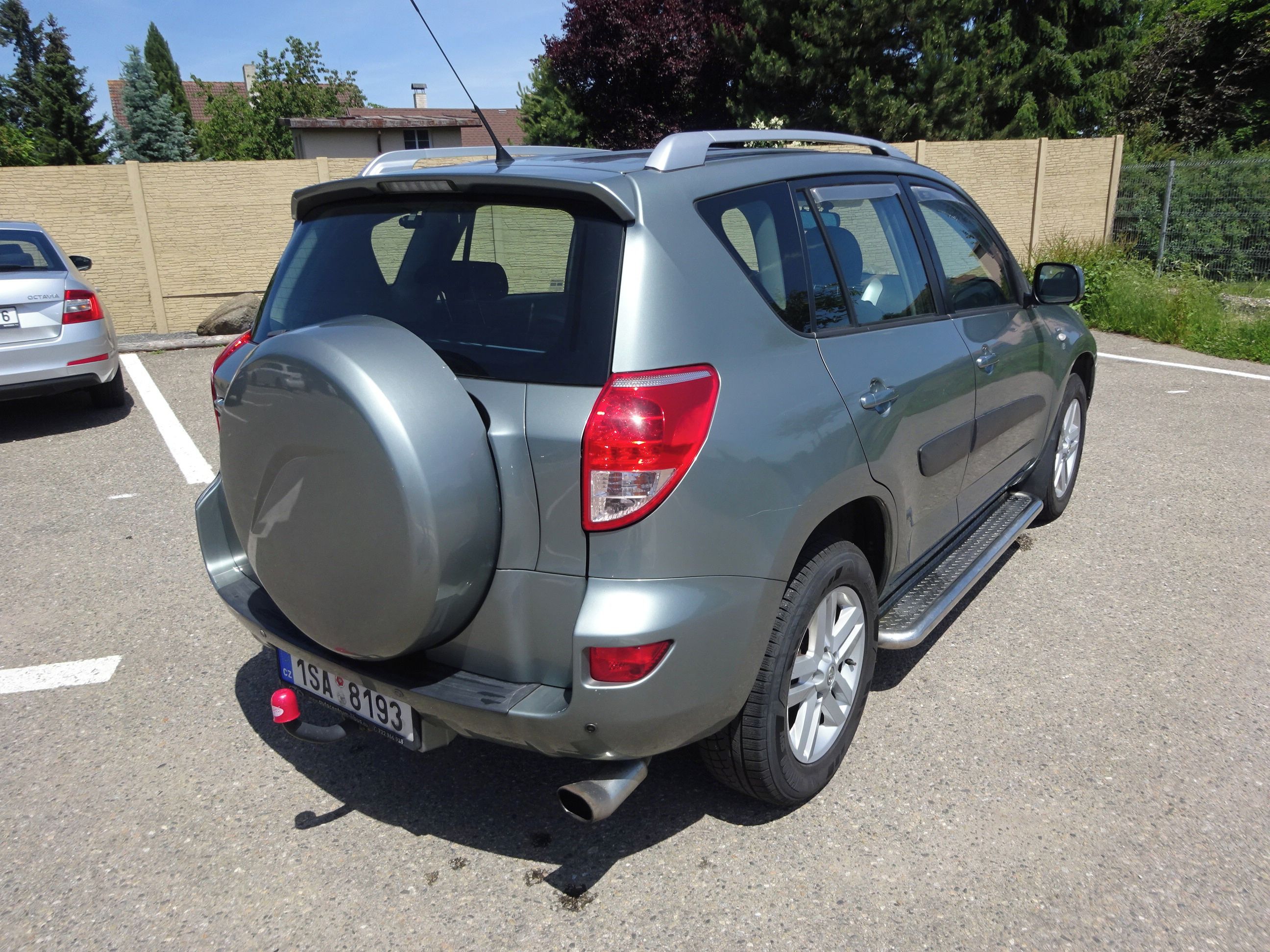 Toyota Rav4, D4-D (100 KW) 4x4 - fotka 4