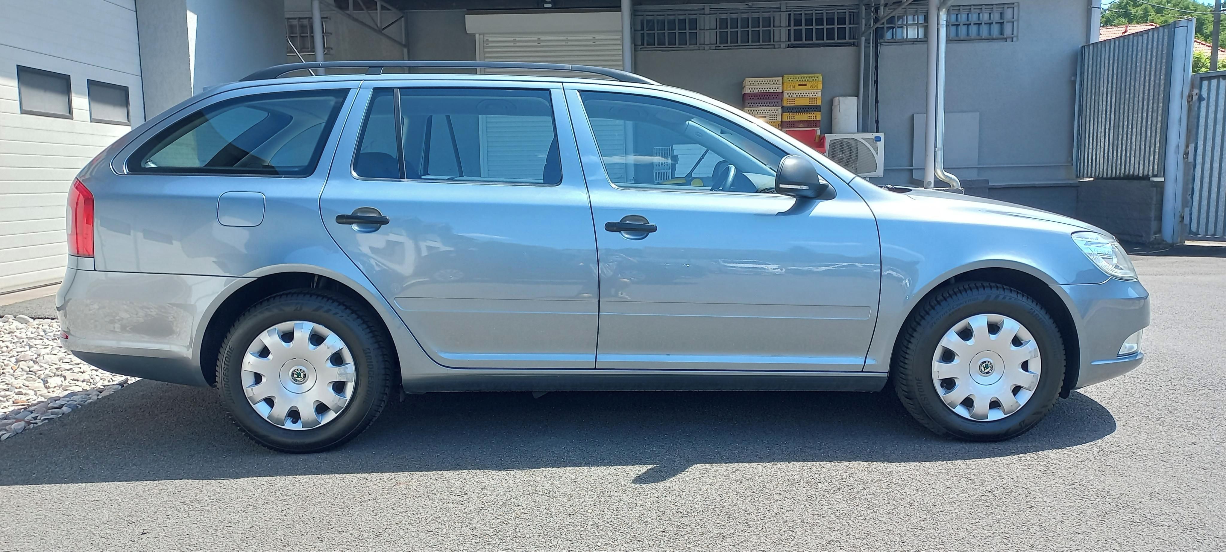 Škoda Octavia, 1.2 TSI, 77kw SERVIS - fotka 5