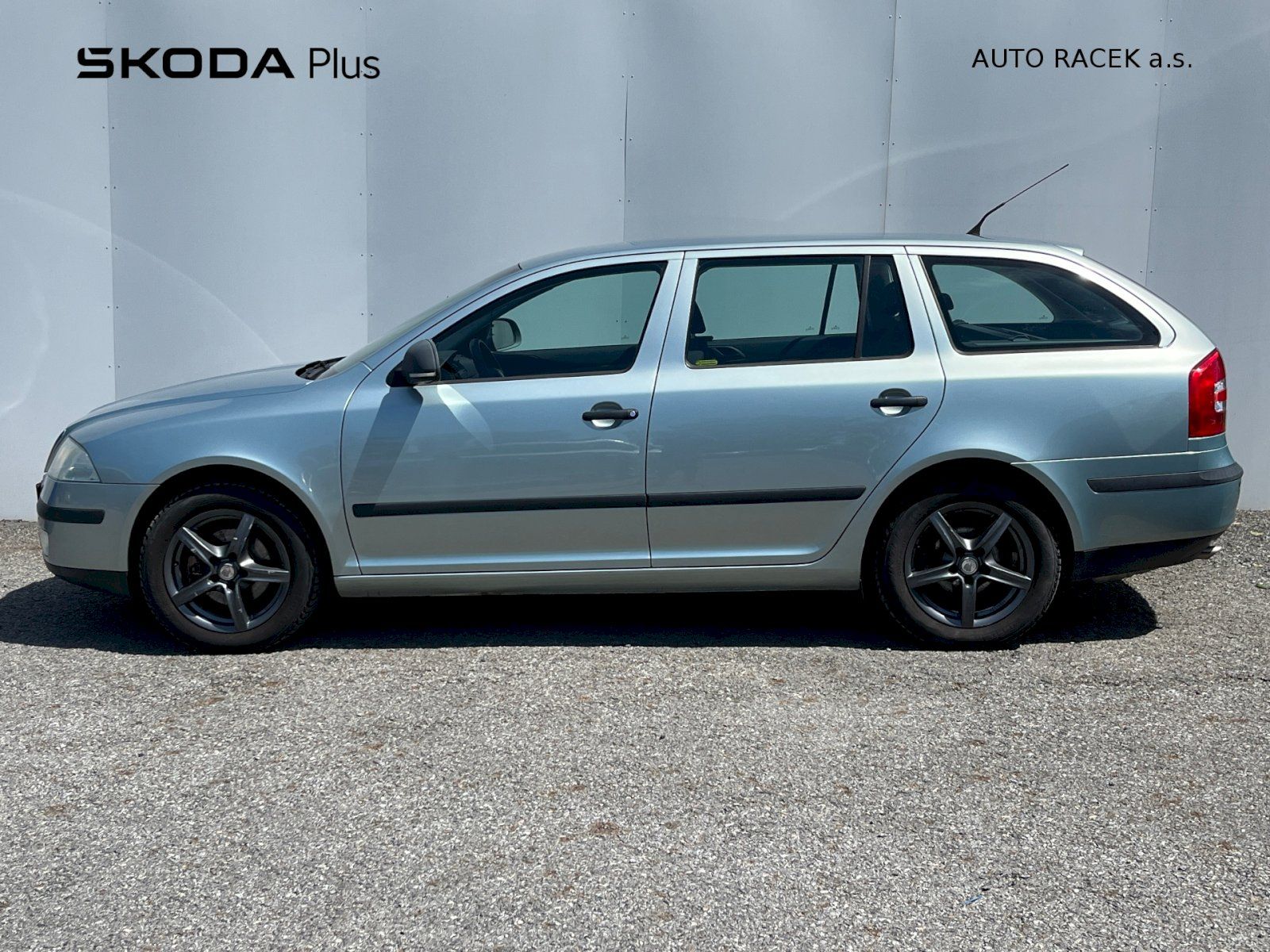 Škoda Octavia, 1.6 MPI Tour Trumf Combi - fotka 3