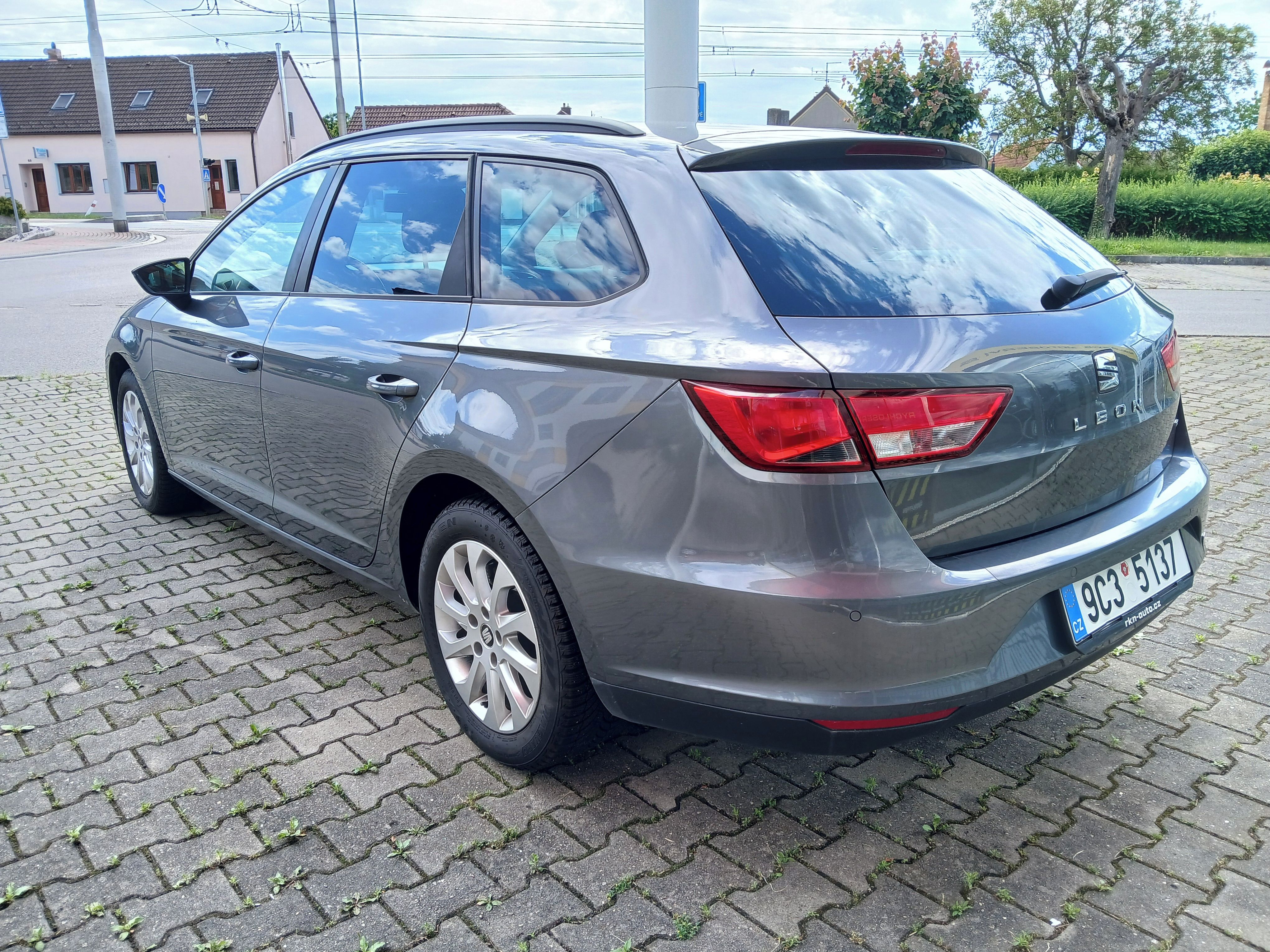Seat Leon, 1.6TDI,77KW Manuál - fotka 3