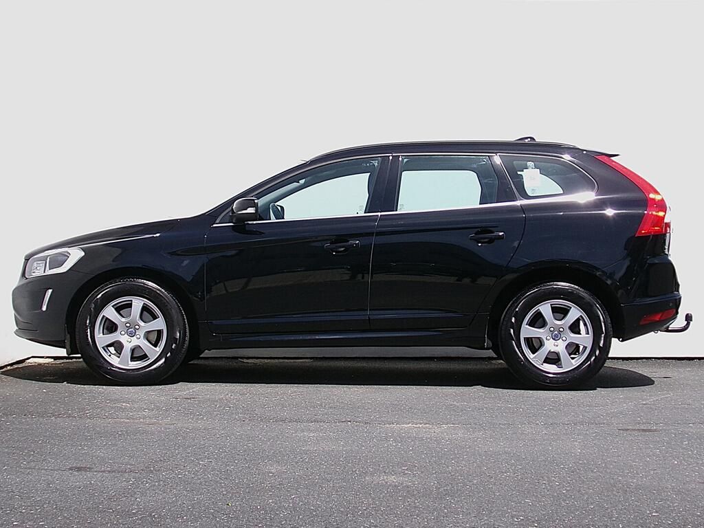Volvo XC60, D4 Momentum 2.0 . 140 kW - fotka 3