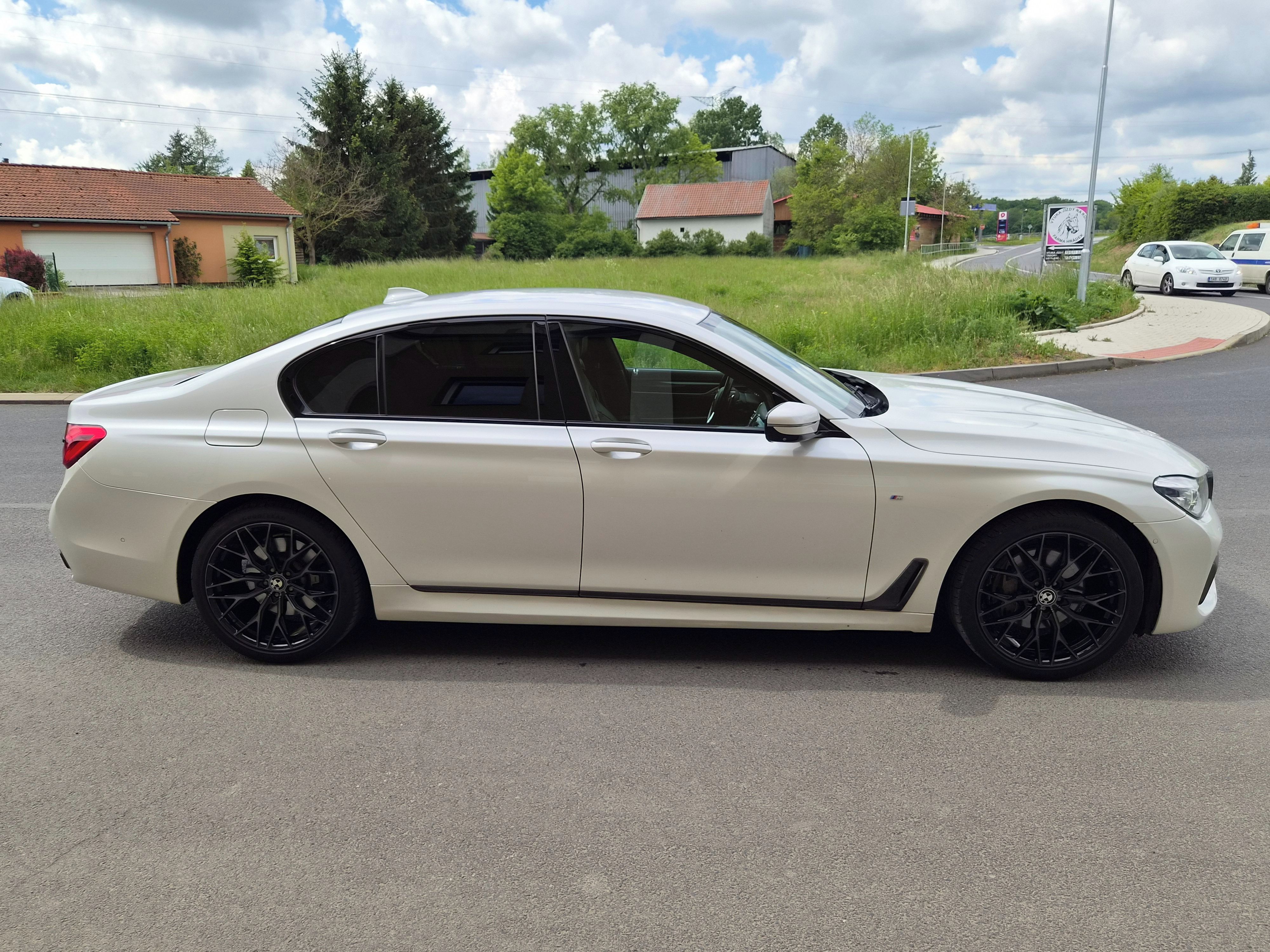 BMW Řada 7, BMW 730XD,ČR,M-PACKET,LASER - fotka 4