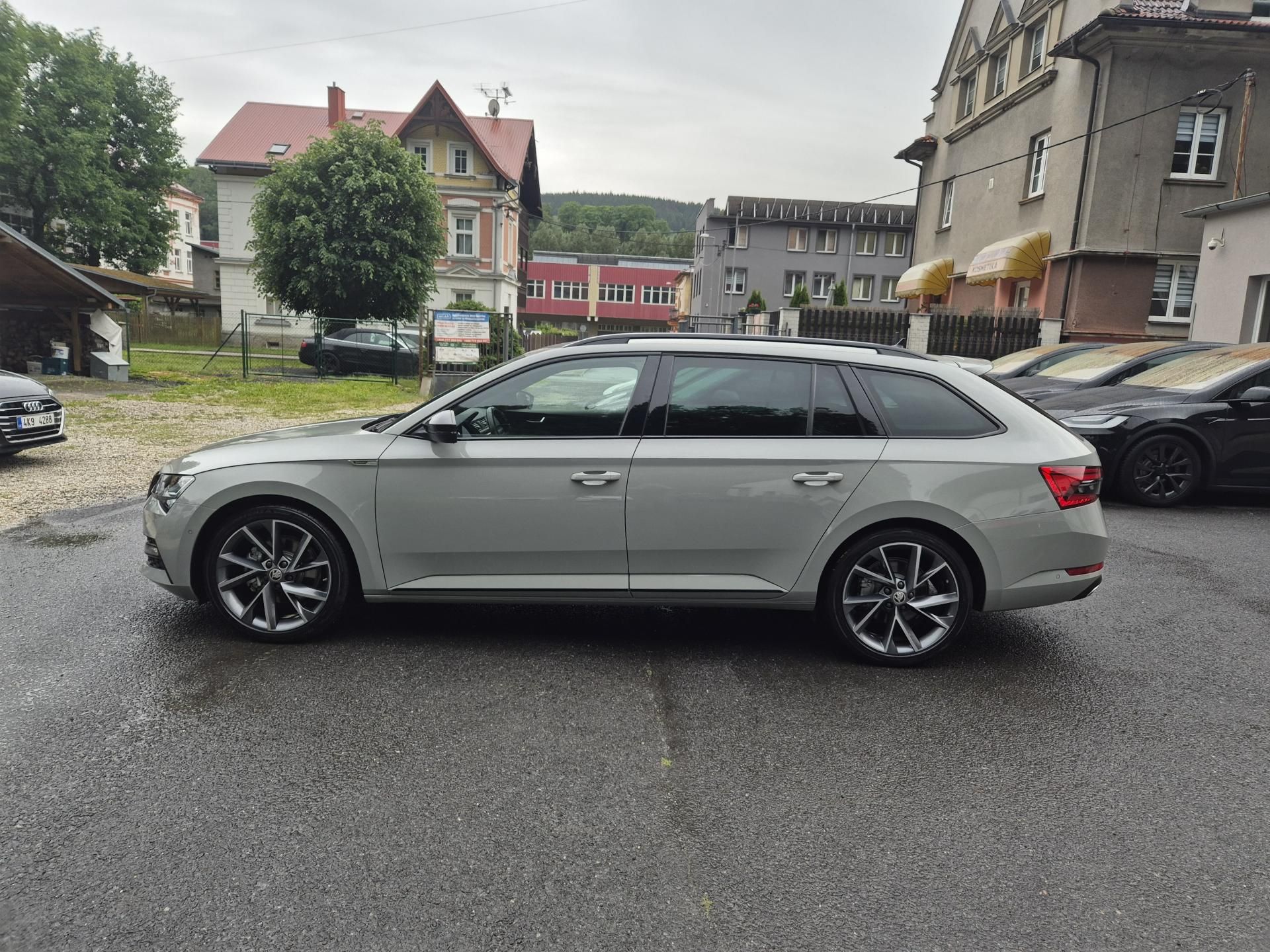 Škoda Superb, Combi SPORTLINE 110kw DSG 19AL - fotka 6