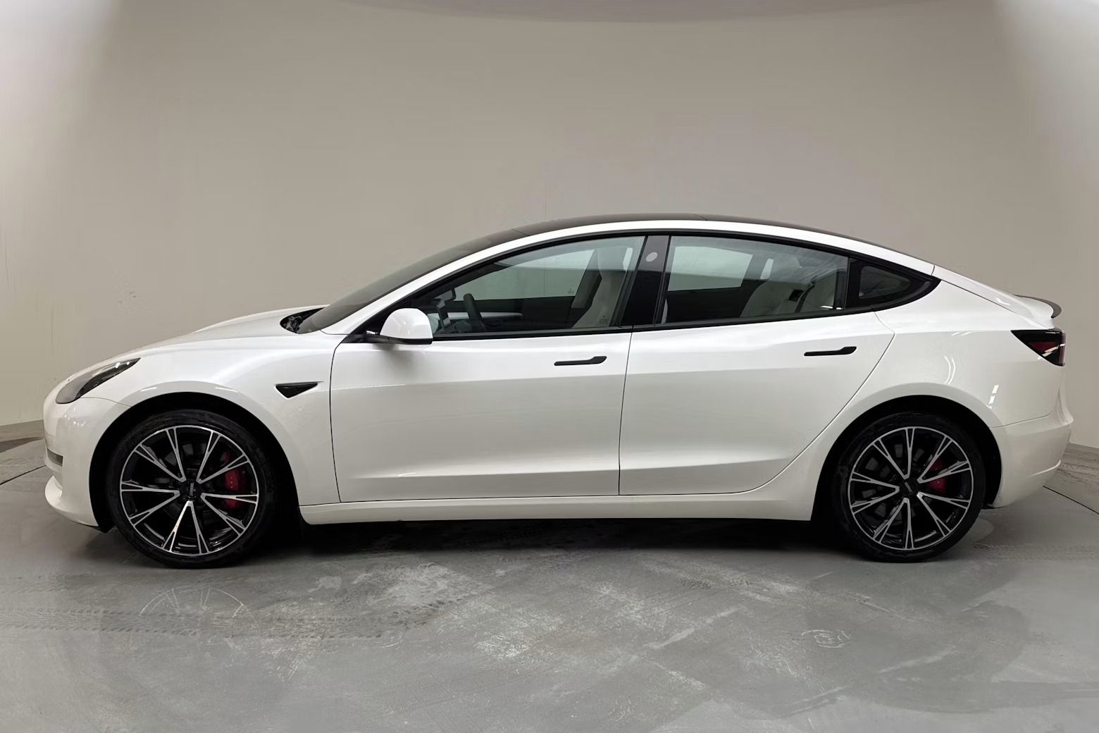 Tesla Model 3, Performace2023, tov.záruka - fotka 5