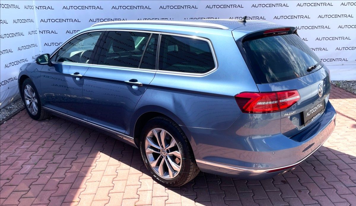 Volkswagen Passat, 2,0 2,0TDi,140kW,DSG,ČR - fotka 6