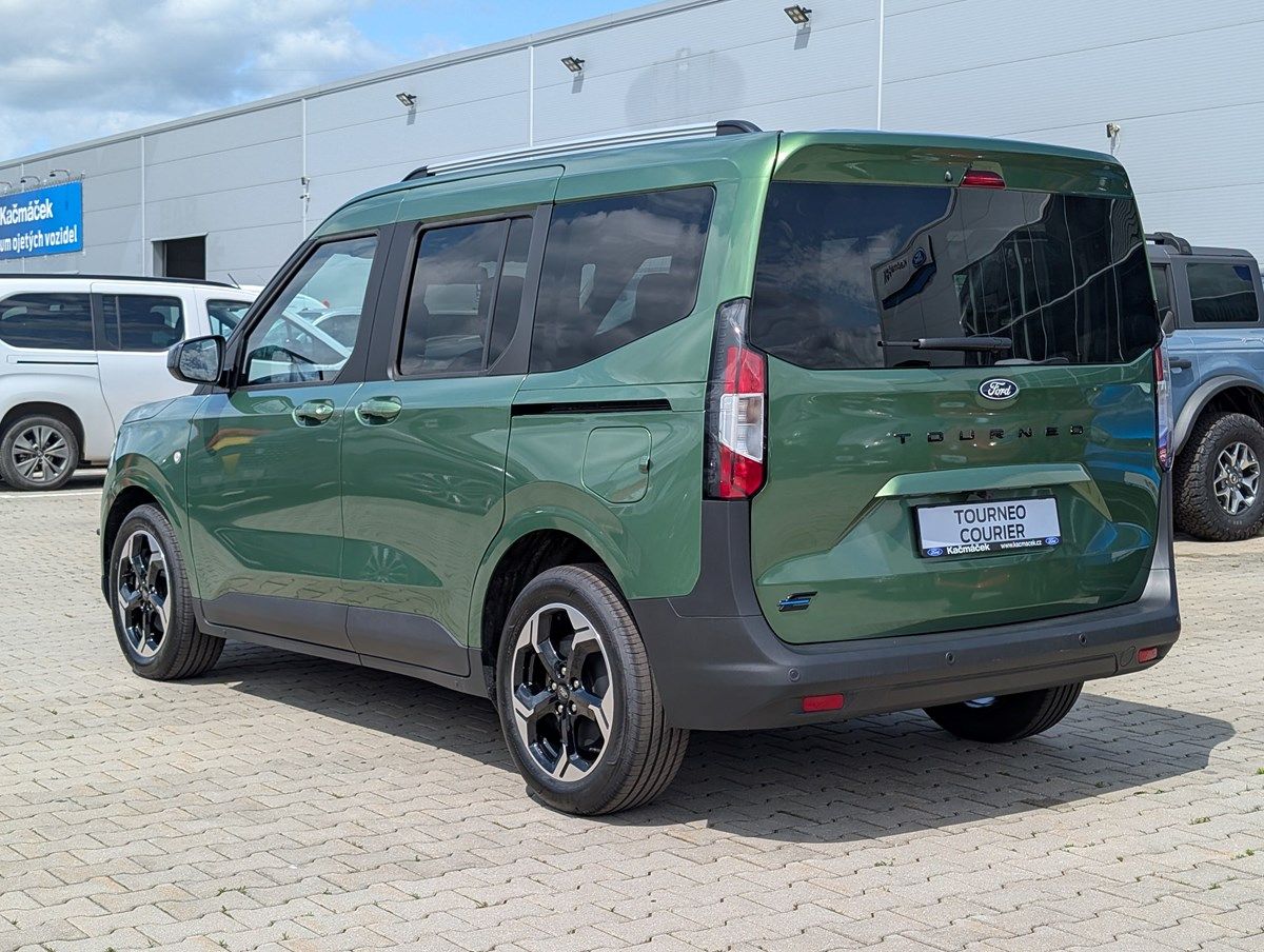 Ford Tourneo Courier, Titanium L1, 43 kWh Elektromot - fotka 3