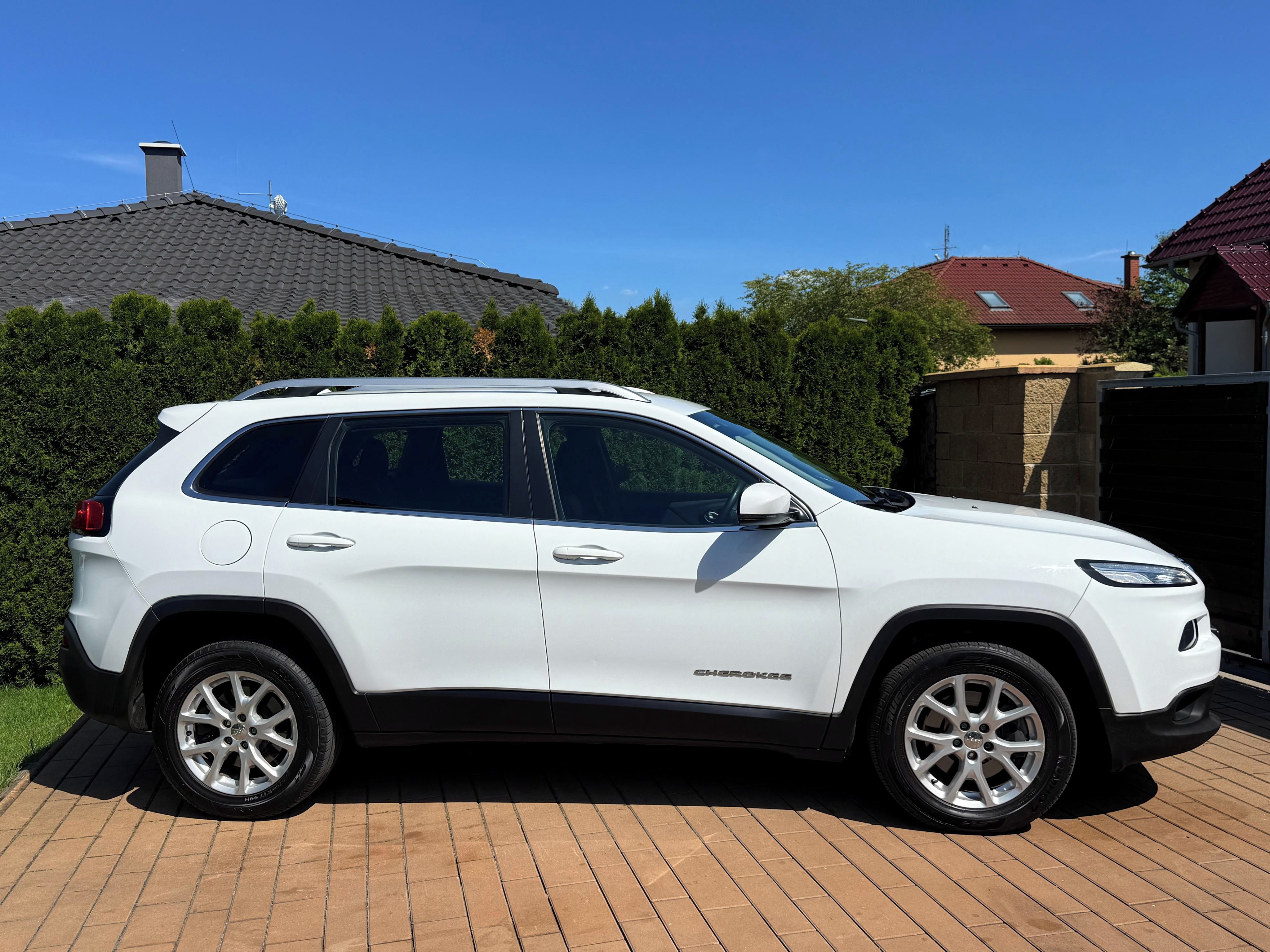 Jeep Cherokee, 2.0D MJet2 125kW AT9° 4x4 NAVI - fotka 6