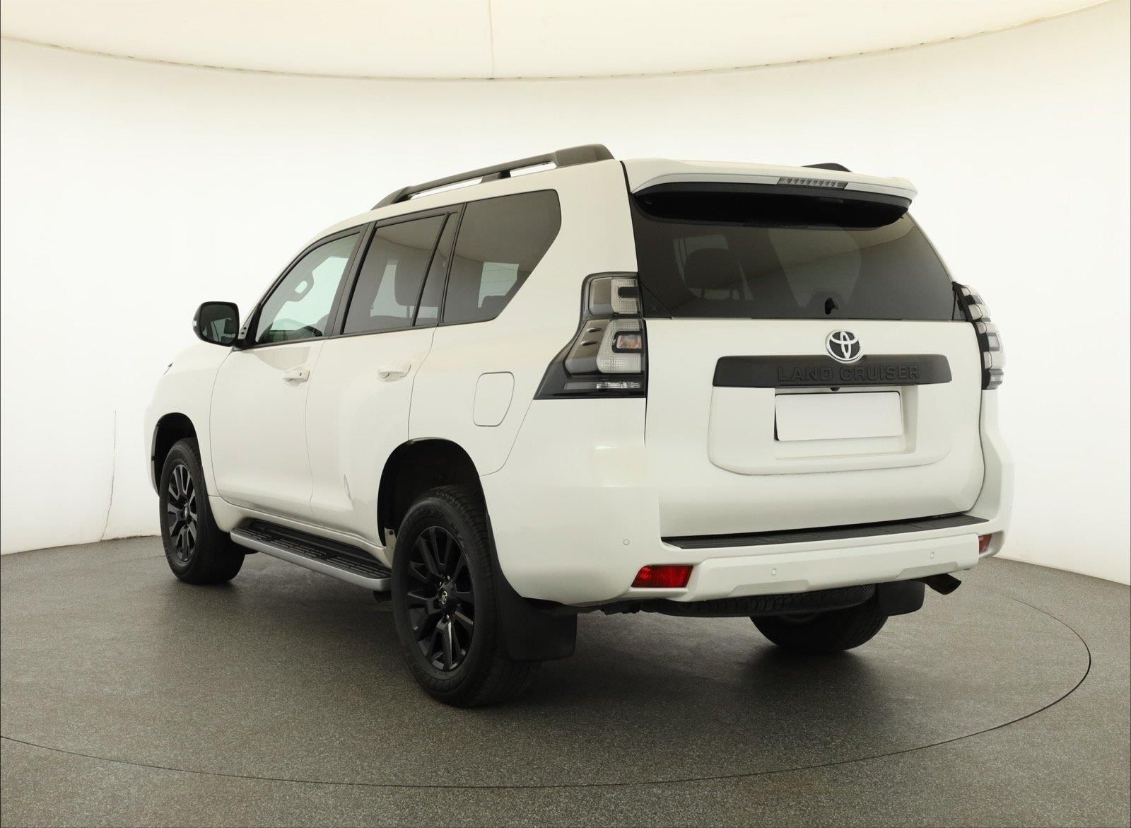Toyota Land Cruiser, 2.8 D-4D - fotka 4