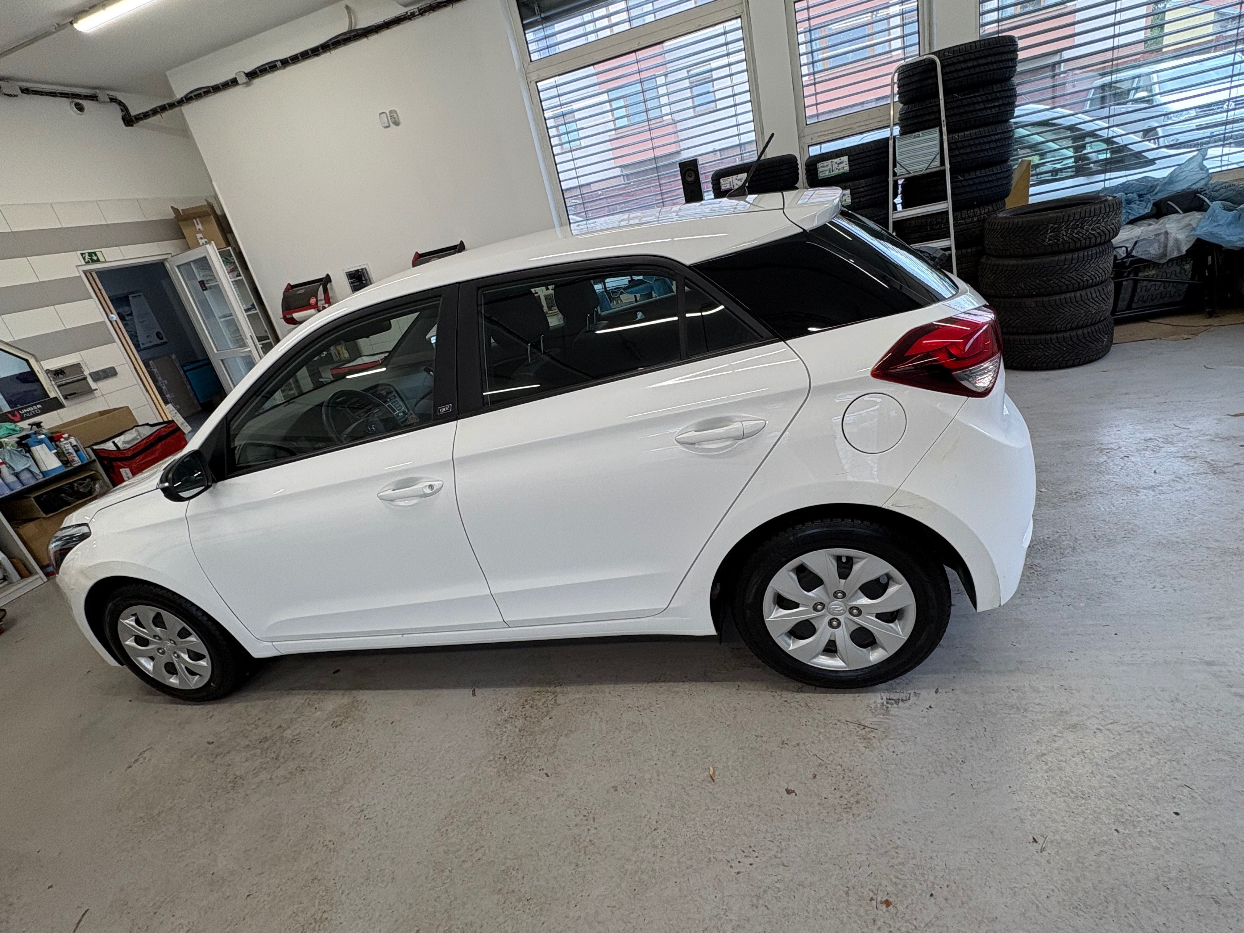 Hyundai i20, Hyundai i20 1.25, 55 kW, - fotka 3