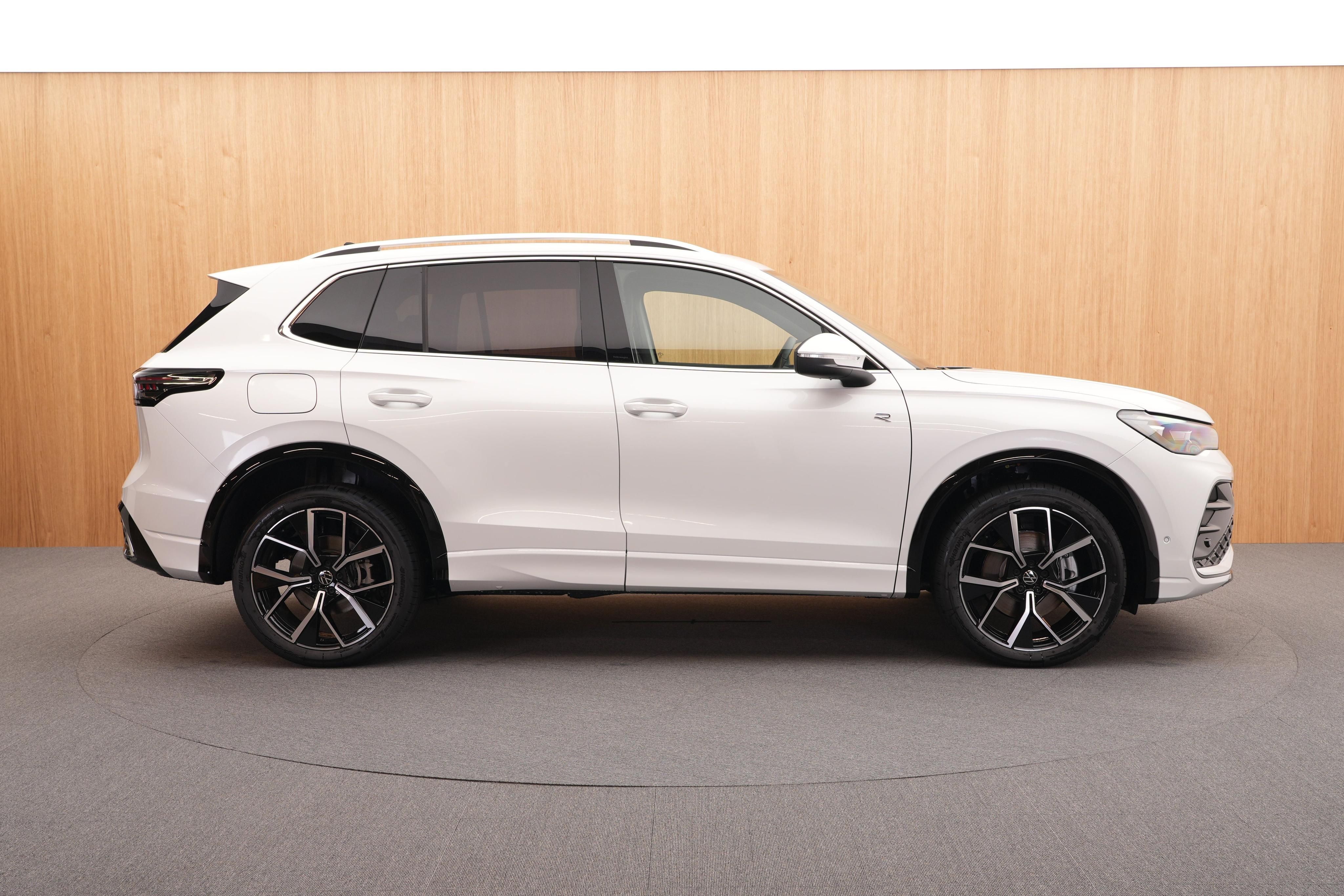 Volkswagen Tiguan, R-Line People Hybrid DSG - fotka 5