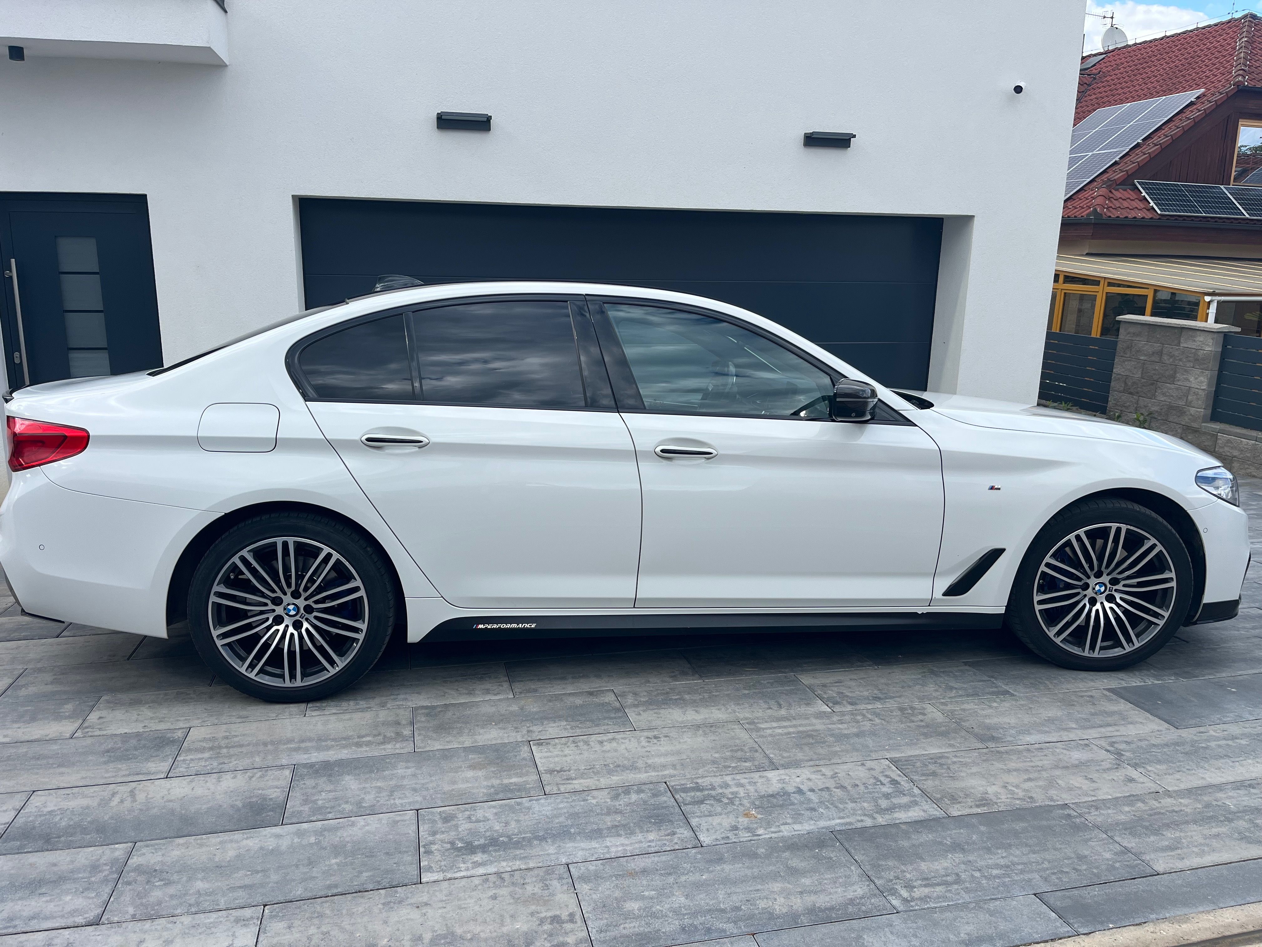 BMW Řada 5, 530 xd M Performance paket - fotka 4