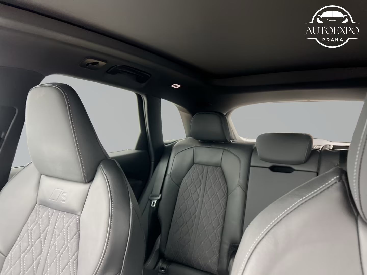 Audi Q5, 2,0 TFSI e-hybrid  LED - fotka 4