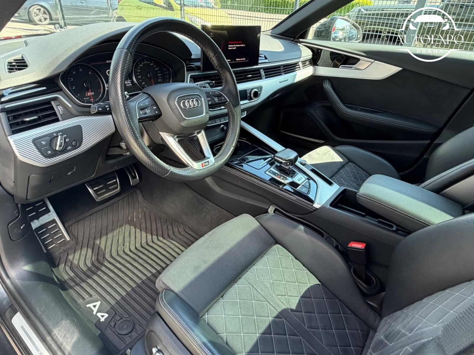 Audi RS4, Avant Quattro*1.HAND*PANO*B&O* - fotka 6