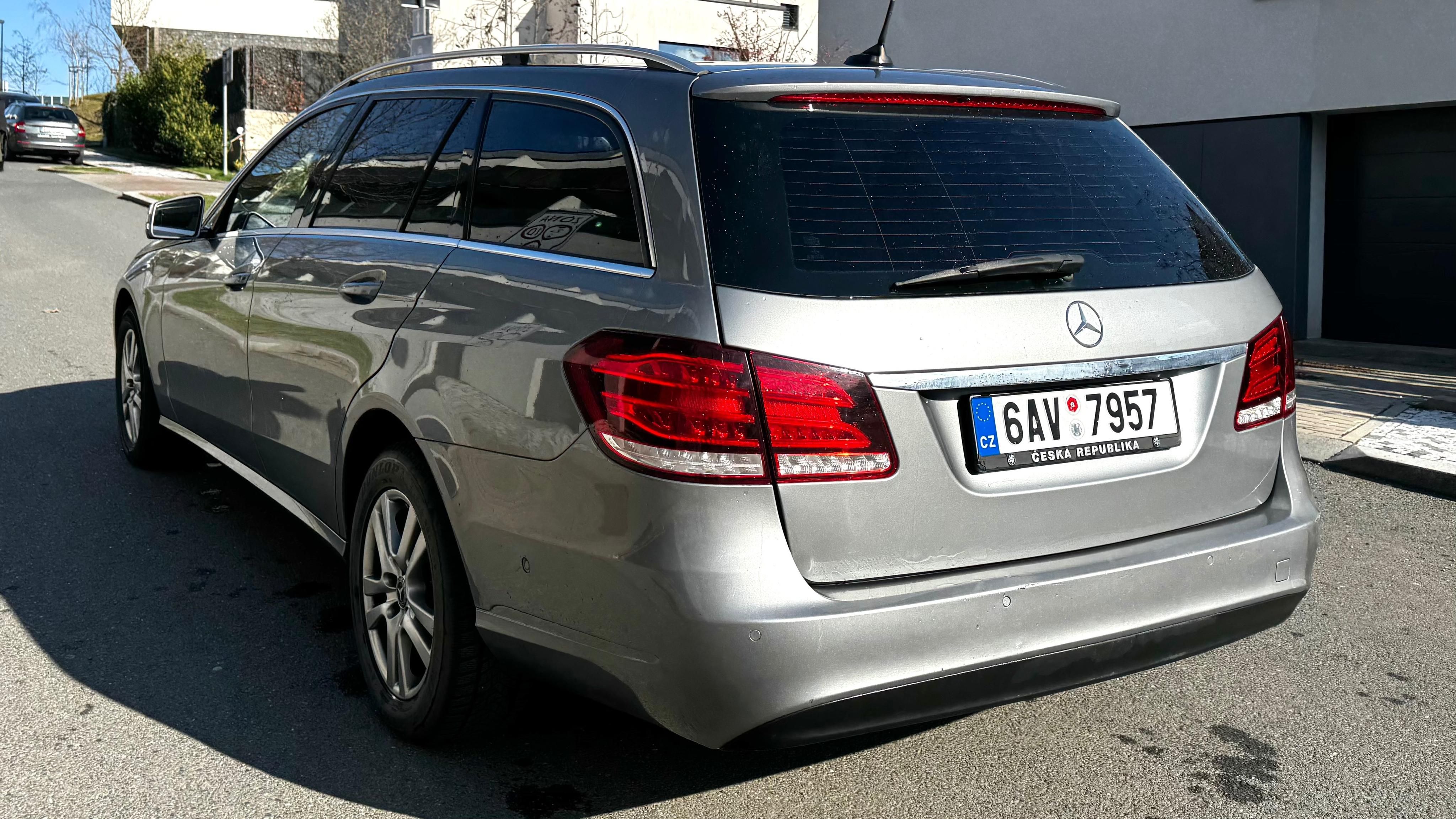 Mercedes-Benz Třídy E, MERCEDES E200 LIFT KOMBI - fotka 6