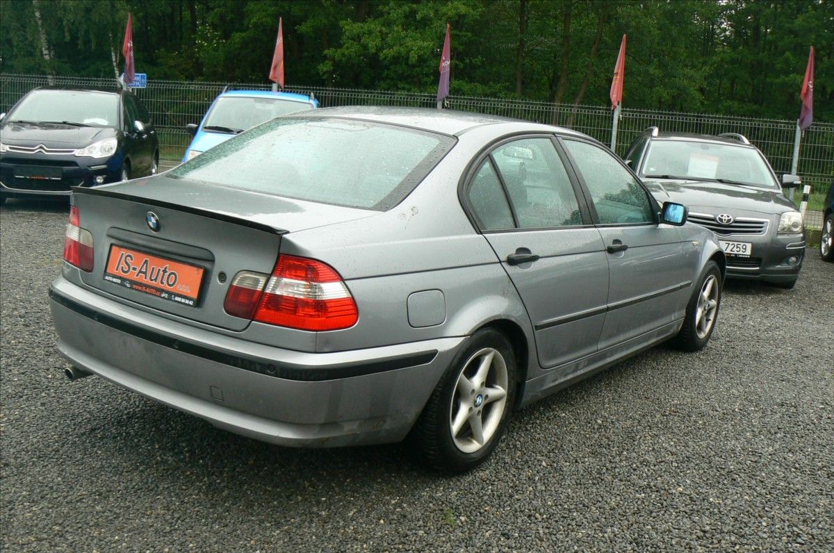 BMW Řada 3, 1,8 316i  motor jde na 3 válce - fotka 4