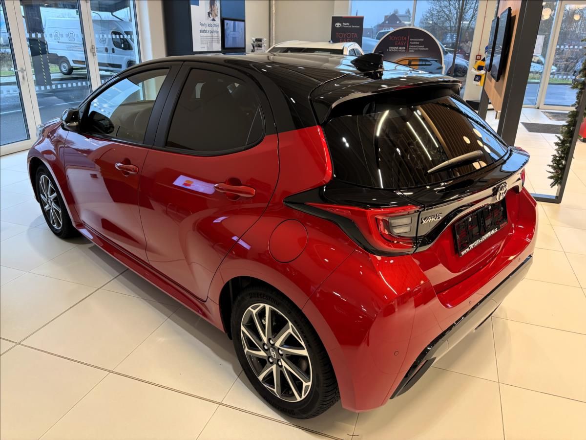 Toyota Yaris, 1,5   Executive HEV 130 CVT - fotka 5