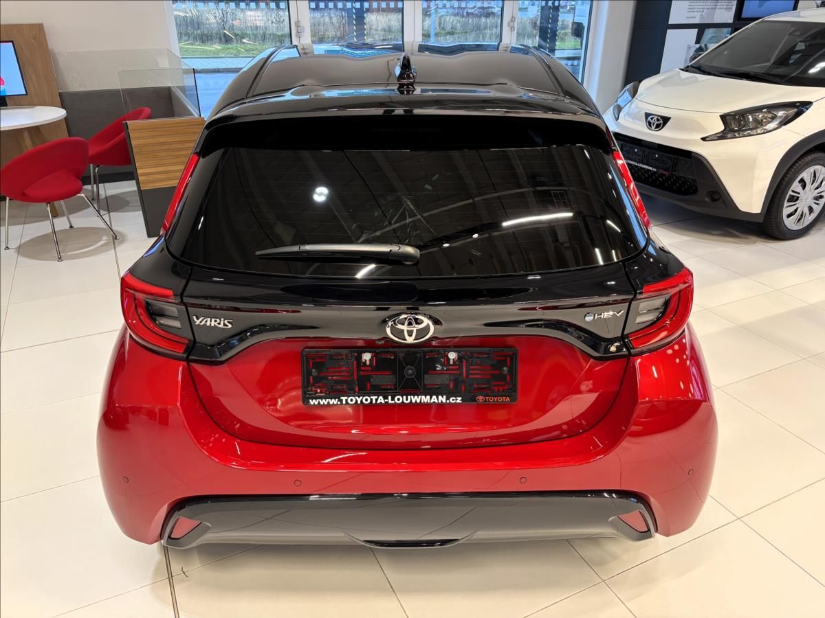 Toyota Yaris, 1,5   Executive HEV 130 CVT - fotka 6