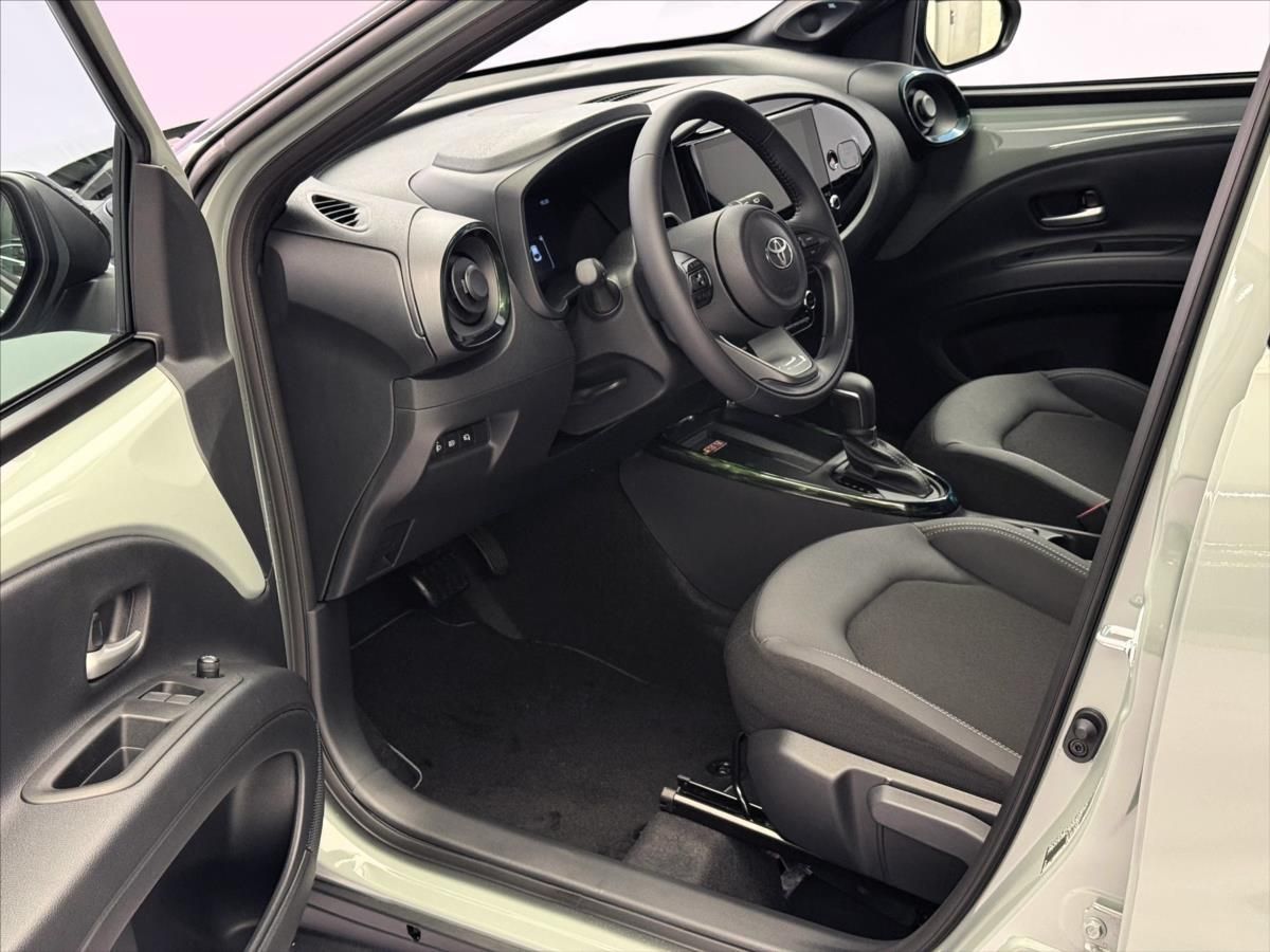 Toyota Aygo, 1,5   X Executive 2026 - fotka 6