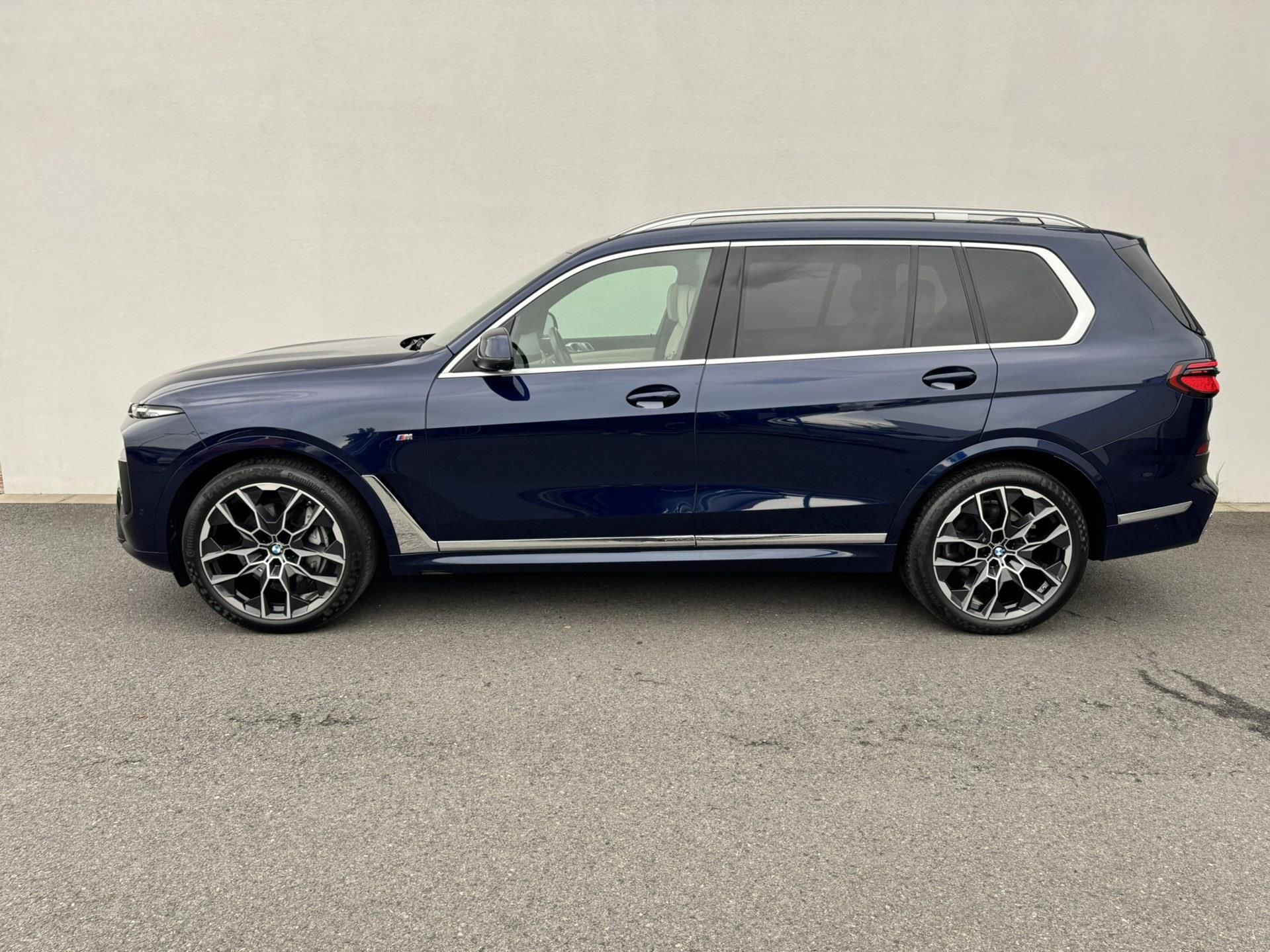 BMW X7, X7 xDrive40d Mpaket - fotka 3