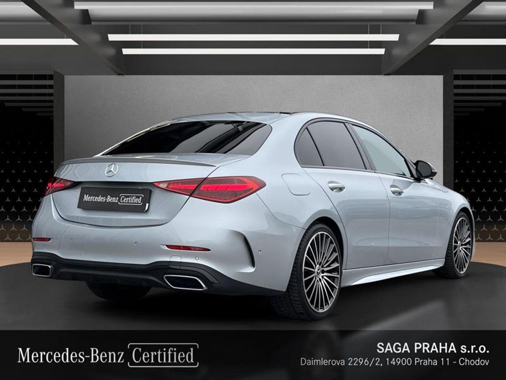 Mercedes-Benz Třídy C, C-Třída 300 4MATIC AMG Line - fotka 4
