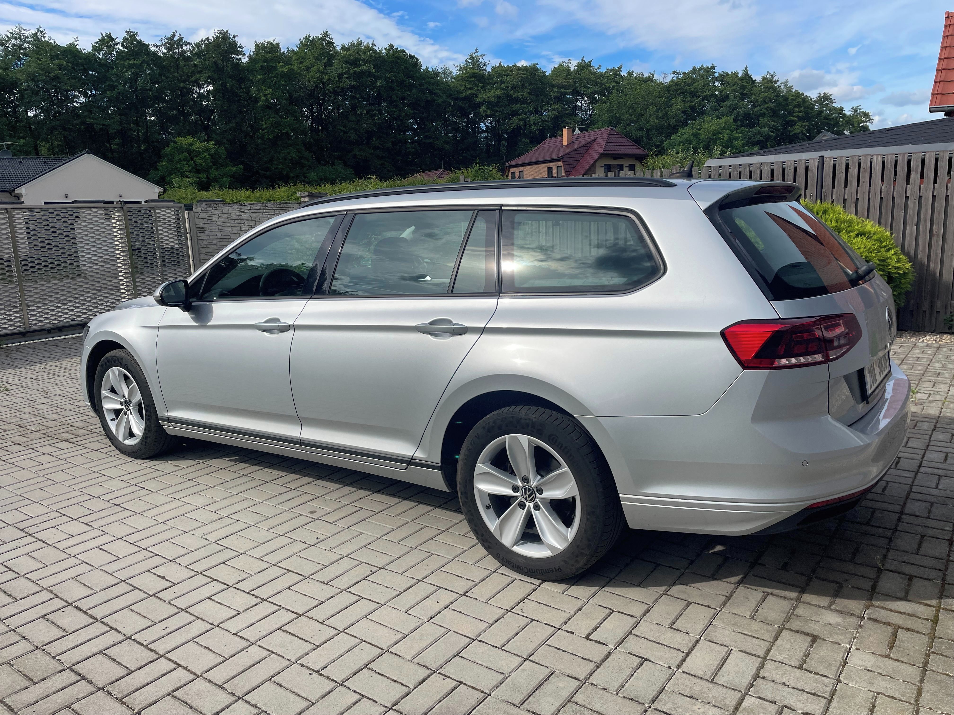 Volkswagen Passat, DSG,webasto,tažné,kamera,DPH - fotka 4