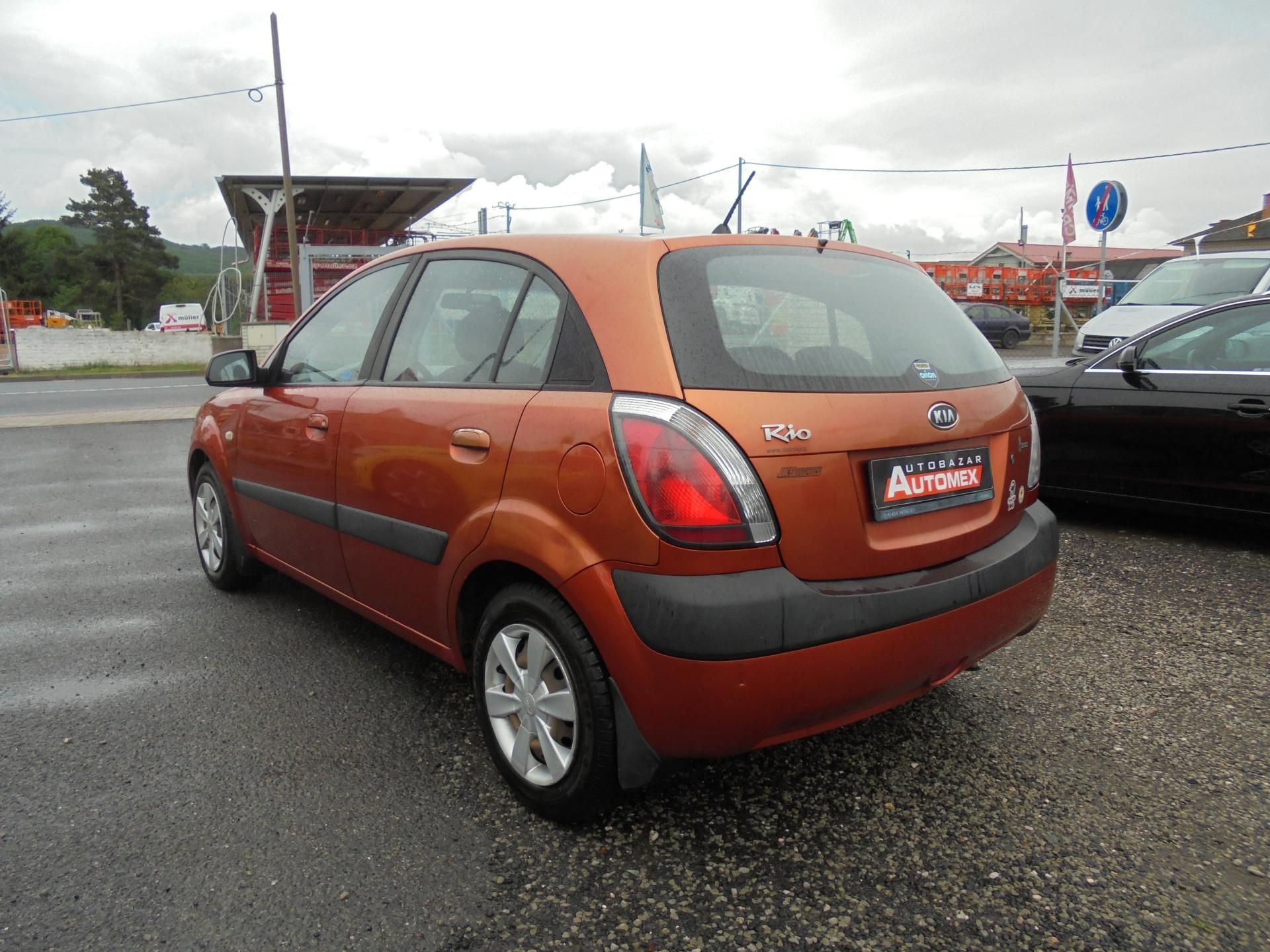 Kia Rio, 1.4i 16V- KLIMA- ČR - fotka 5