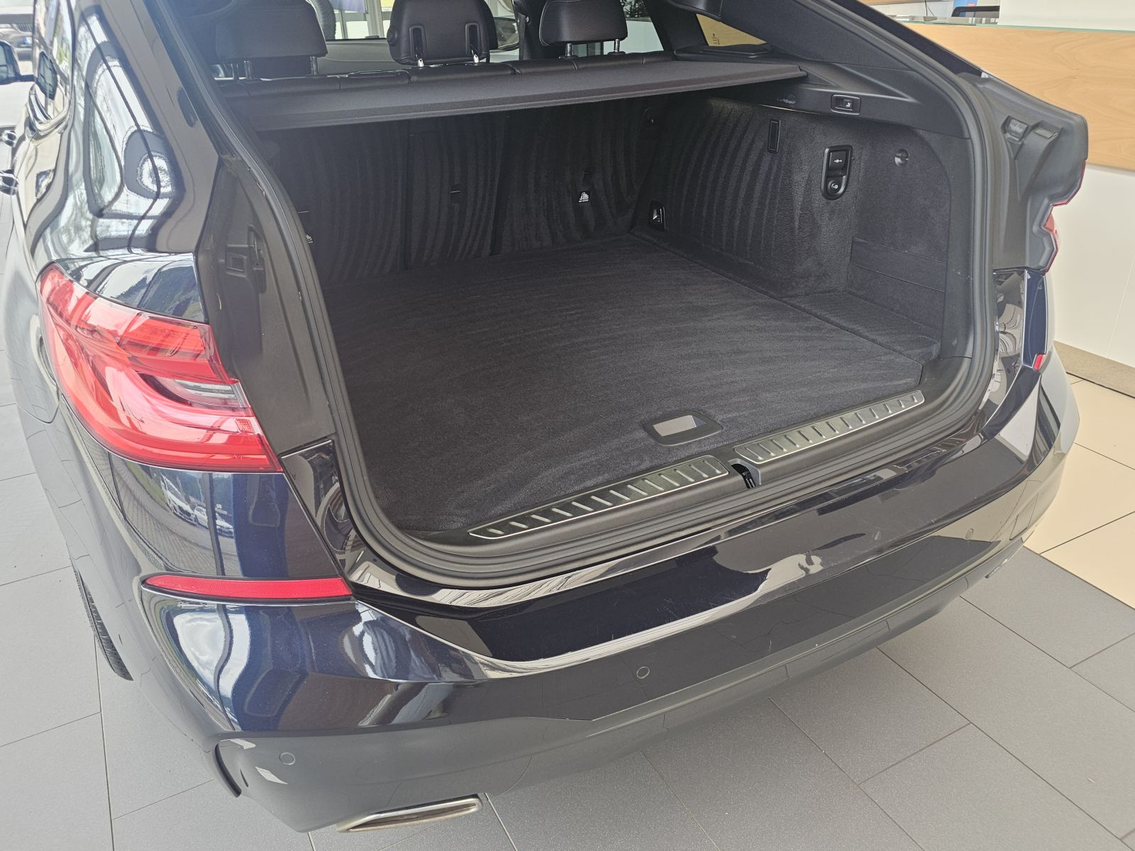 BMW Řada 6, 640d xDrive - fotka 6
