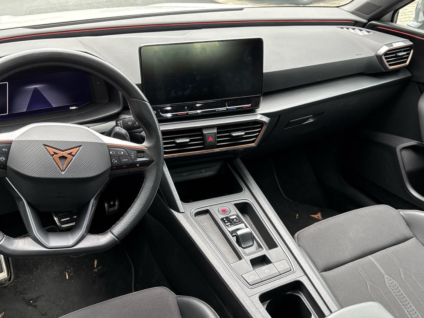 Cupra Leon, 2.0 TSI / 180 kW DSG - fotka 6