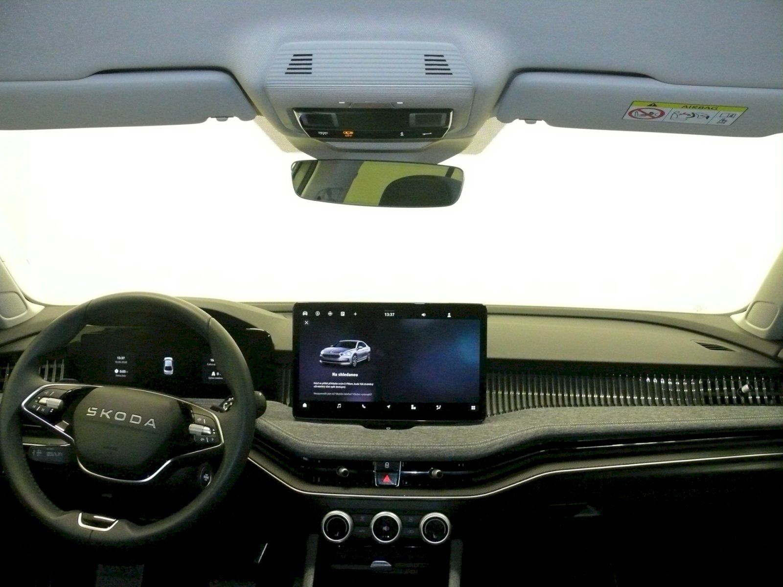 Škoda Superb, 1.5 TSI 110kW Selection DSG - fotka 5