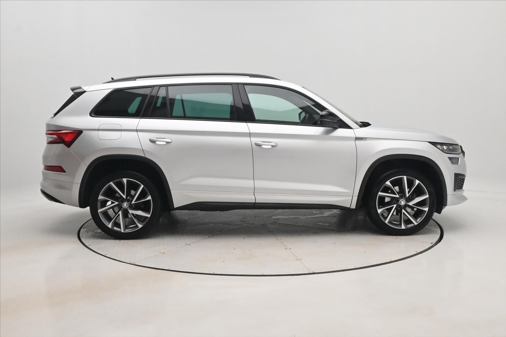 Škoda Kodiaq, 1,5 TSI 110 kW Sportline Záruk - fotka 4