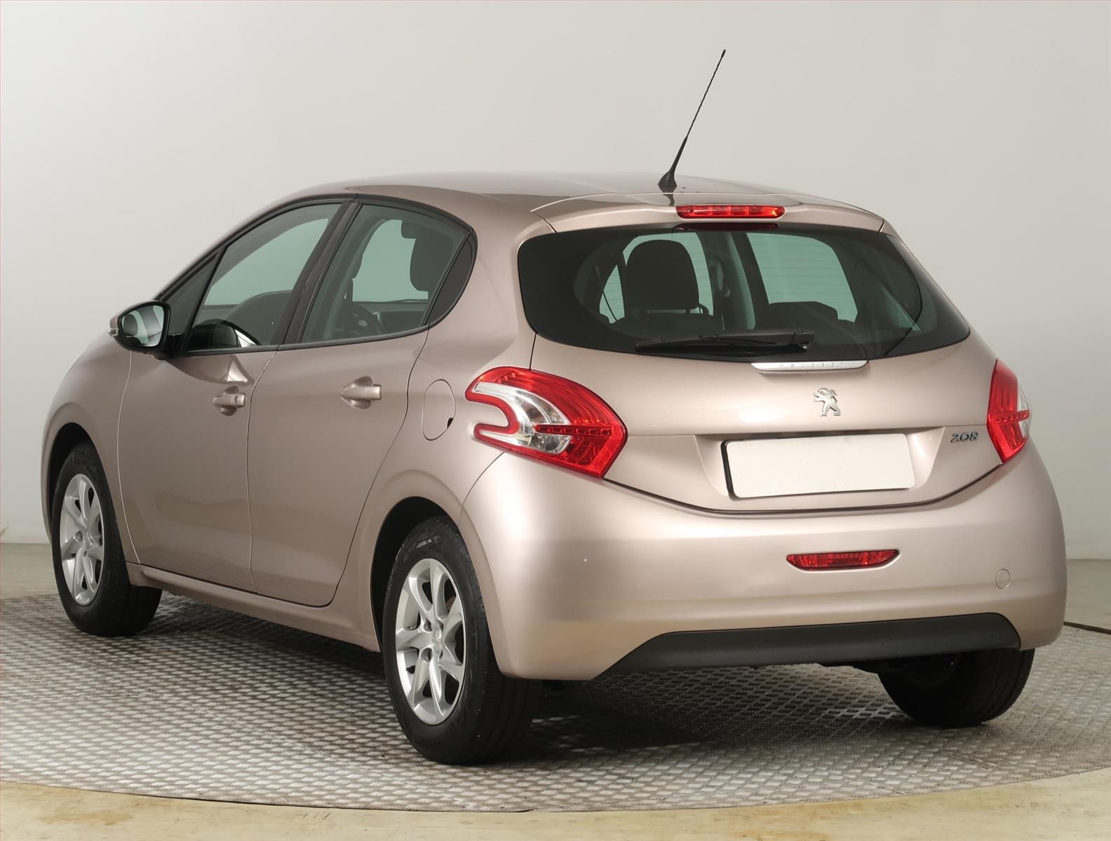 Peugeot 208, 1.2 PureTech, ČR,1.maj, Klima - fotka 4