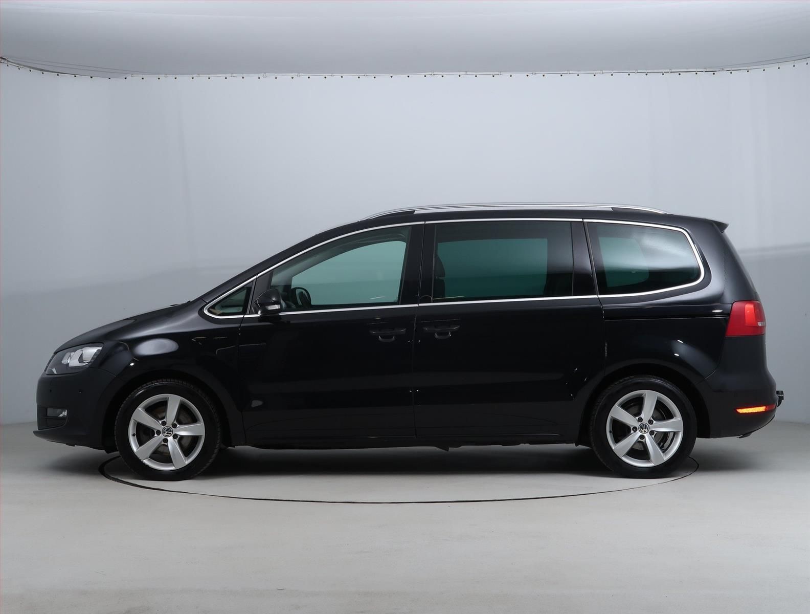 Volkswagen Sharan, 2.0 TDI, 4X4, Serv.kniha - fotka 3