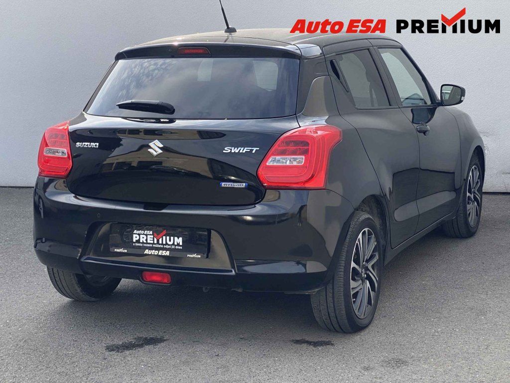 Suzuki Swift, 1.2i,LED,navi,kamera - fotka 4