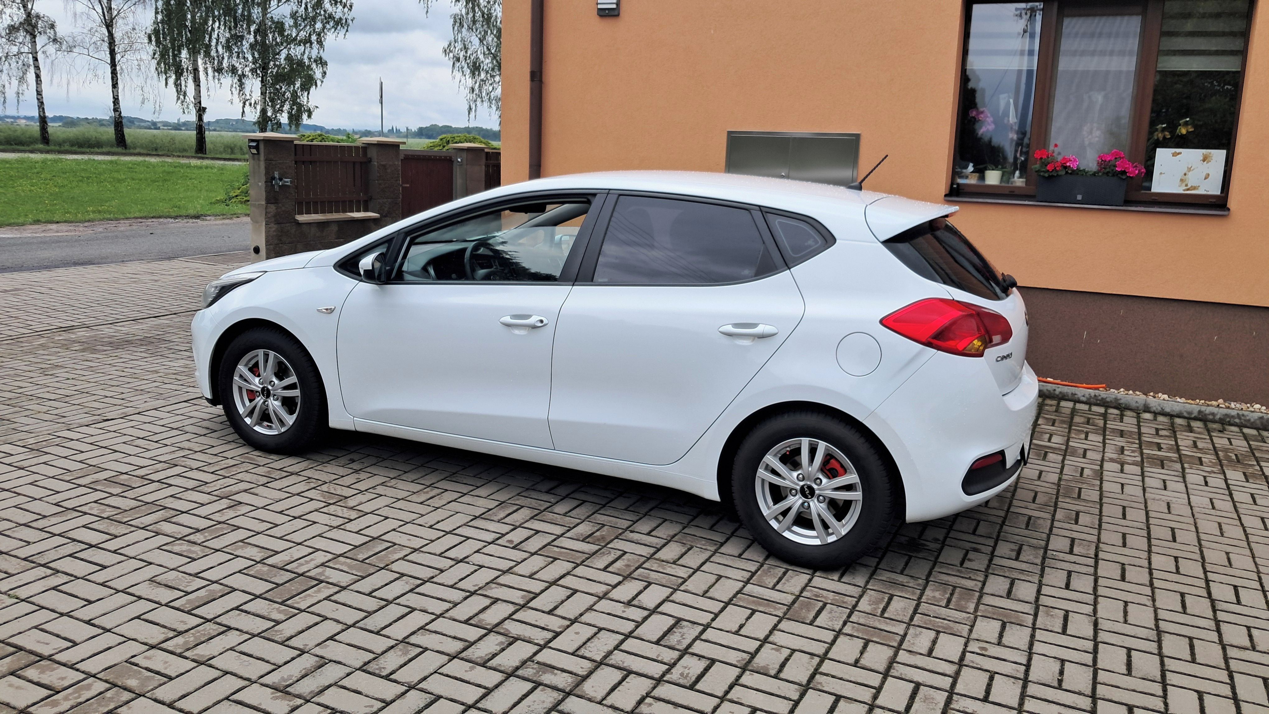 Kia Cee´d, 1.4i / 73KW ČR - fotka 6
