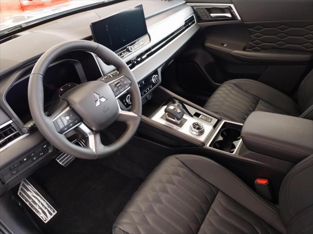 Mitsubishi Outlander, 2.4 PHEV_  INSTYLE - fotka 5