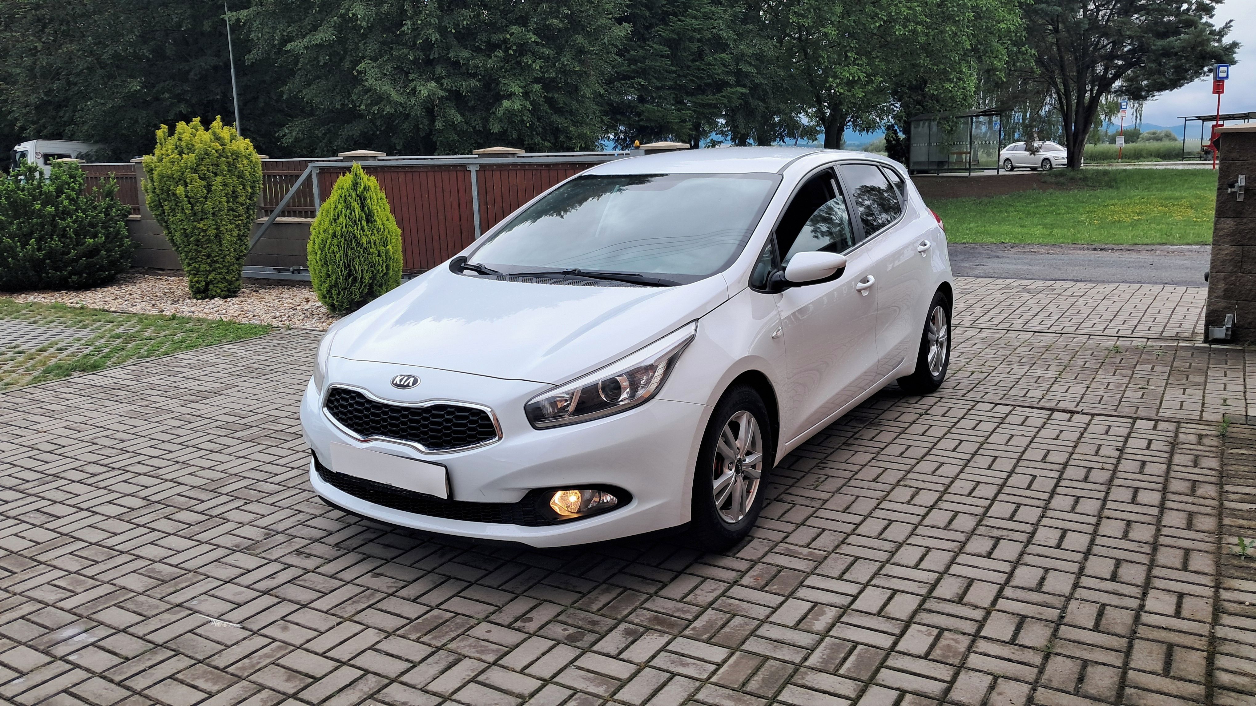 Kia Cee´d, 1.4i / 73KW ČR - fotka 4