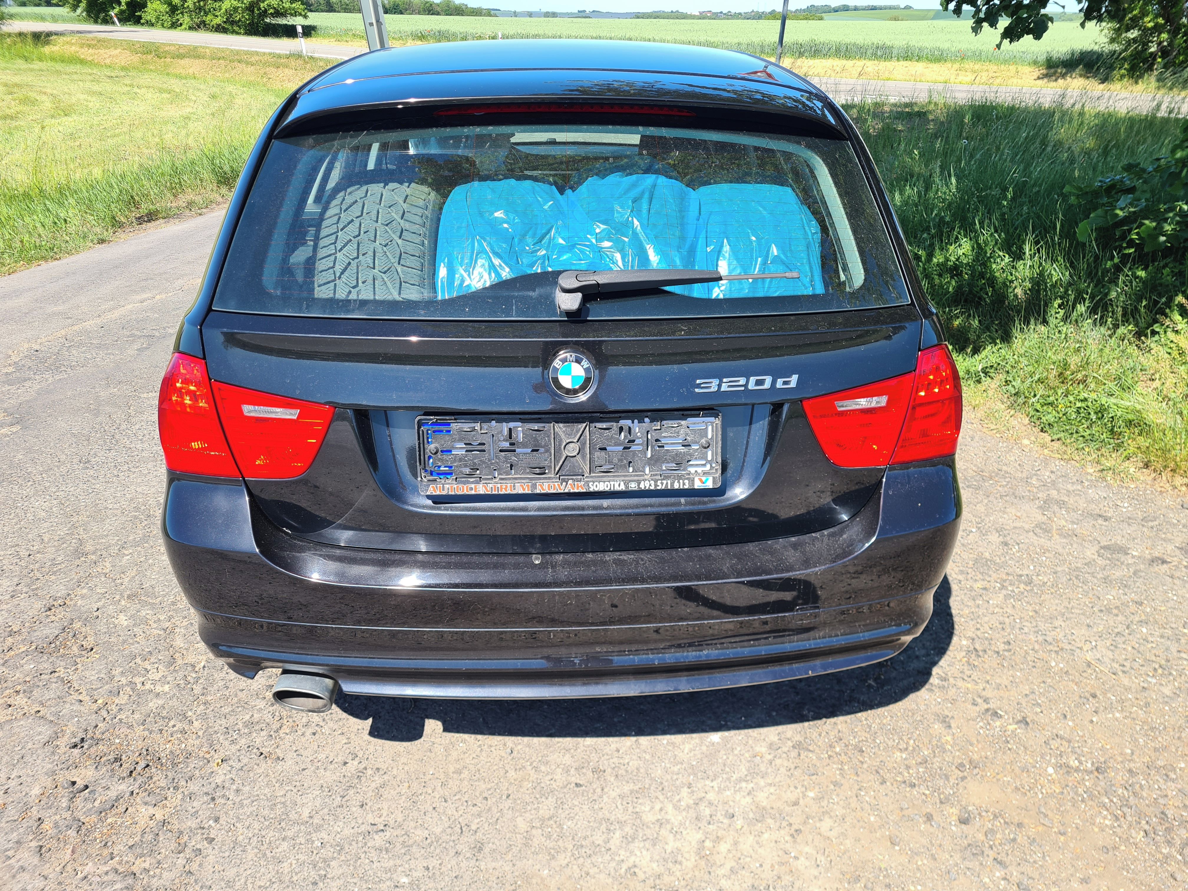 BMW Řada 3, 320d E91_130 kW Facelift - fotka 4
