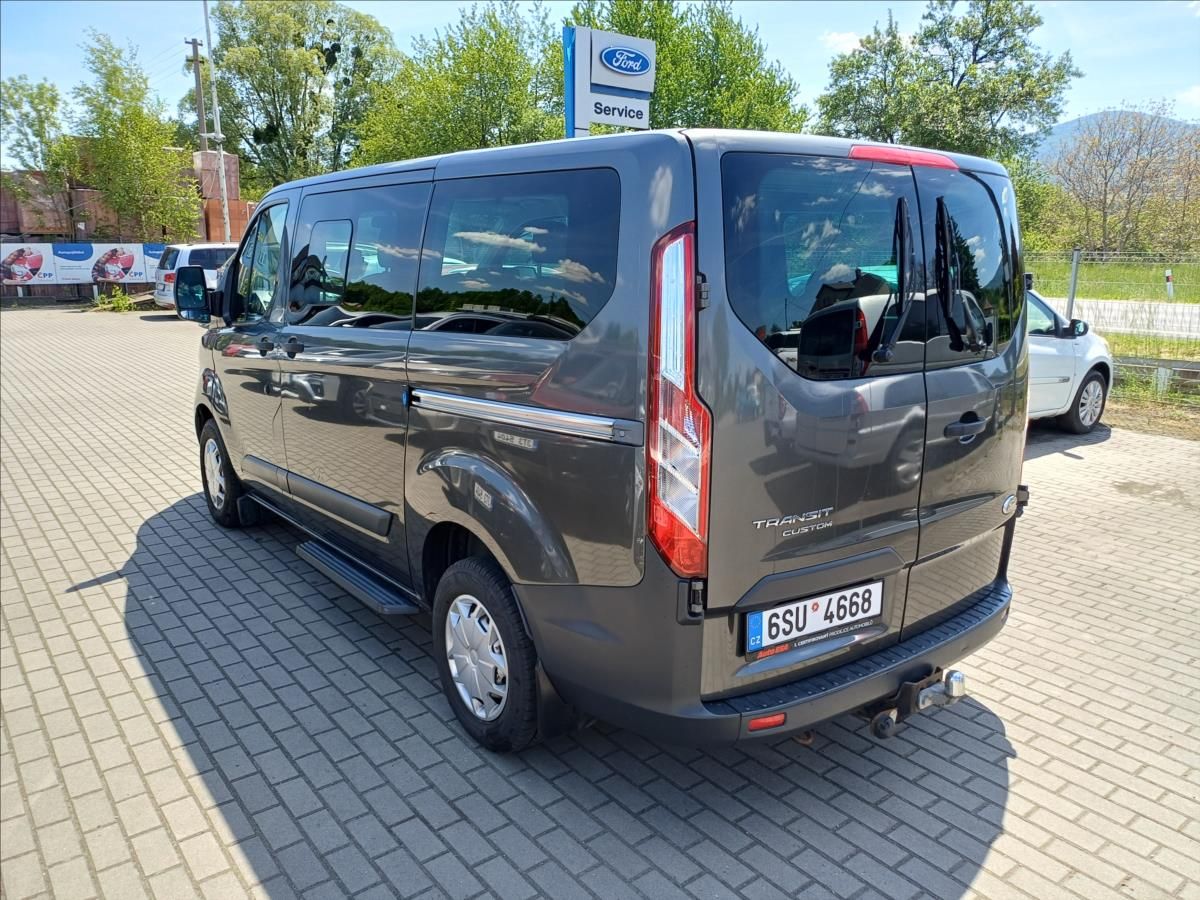 Ford Transit Custom, 2,2 TDCi, 114 kW, 8 míst - fotka 6