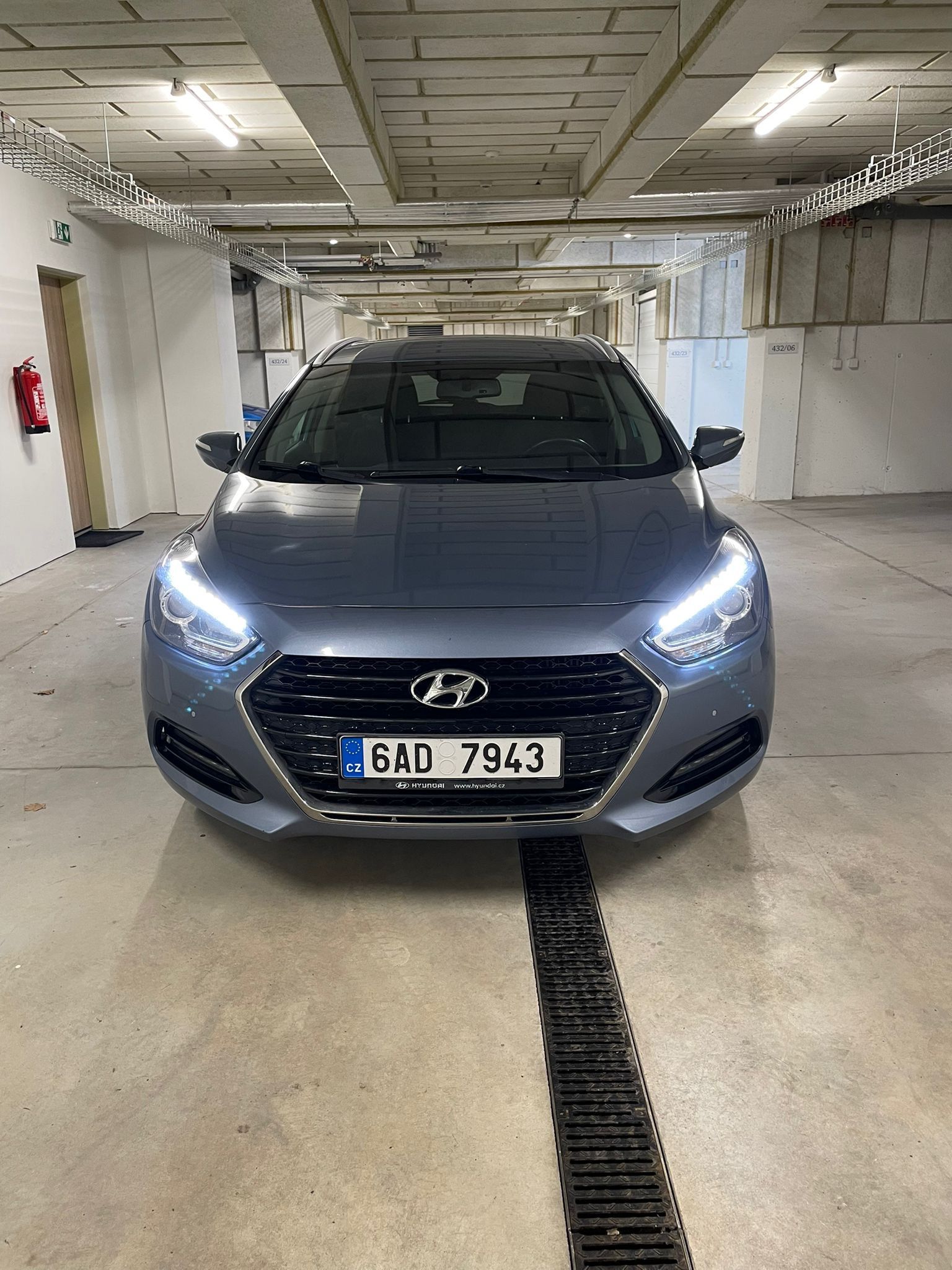 Hyundai i40, top stav, servisní historie - fotka 2