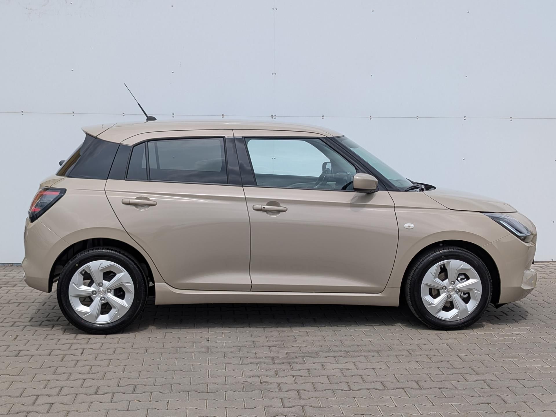 Suzuki Swift, PREMIUM 1.2 HYBRID CVT 4x2 MY2 - fotka 3
