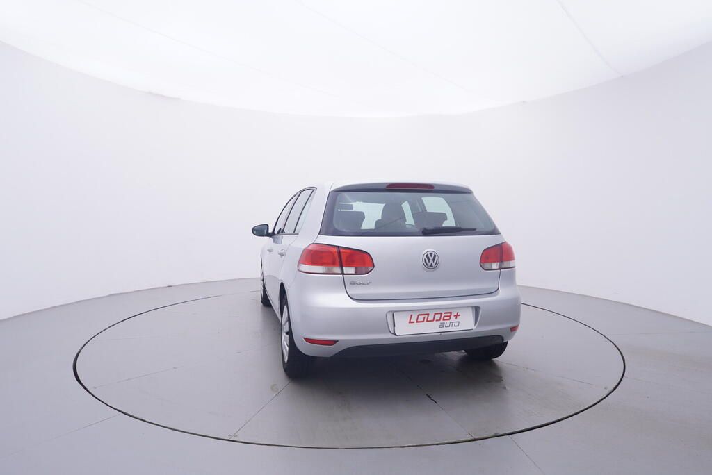 Volkswagen Golf, Trendline 1.4 16V 59 kW - fotka 4