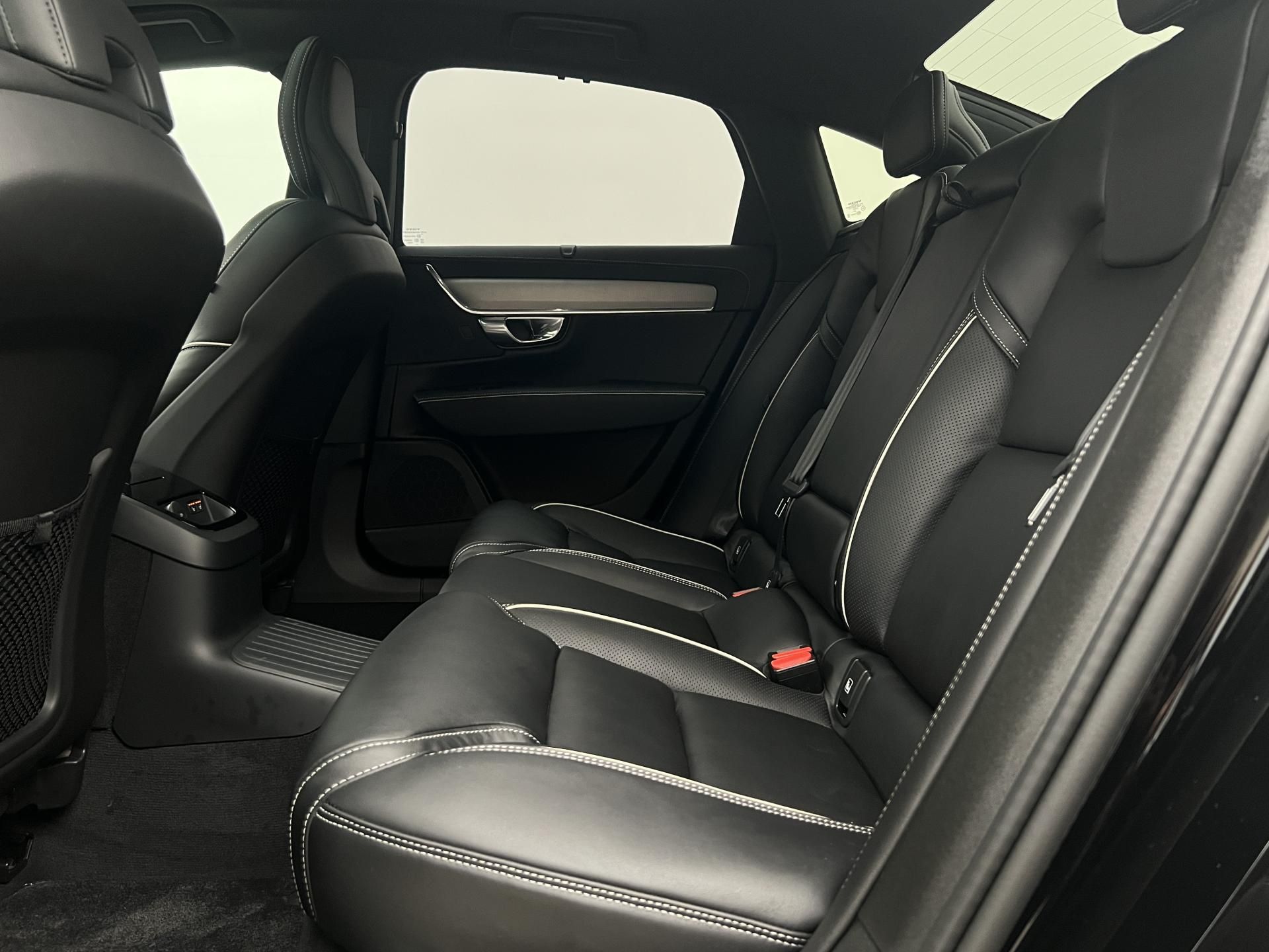 Volvo S90, T8 AWD RECHARGE ULTIMATE DARK - fotka 6
