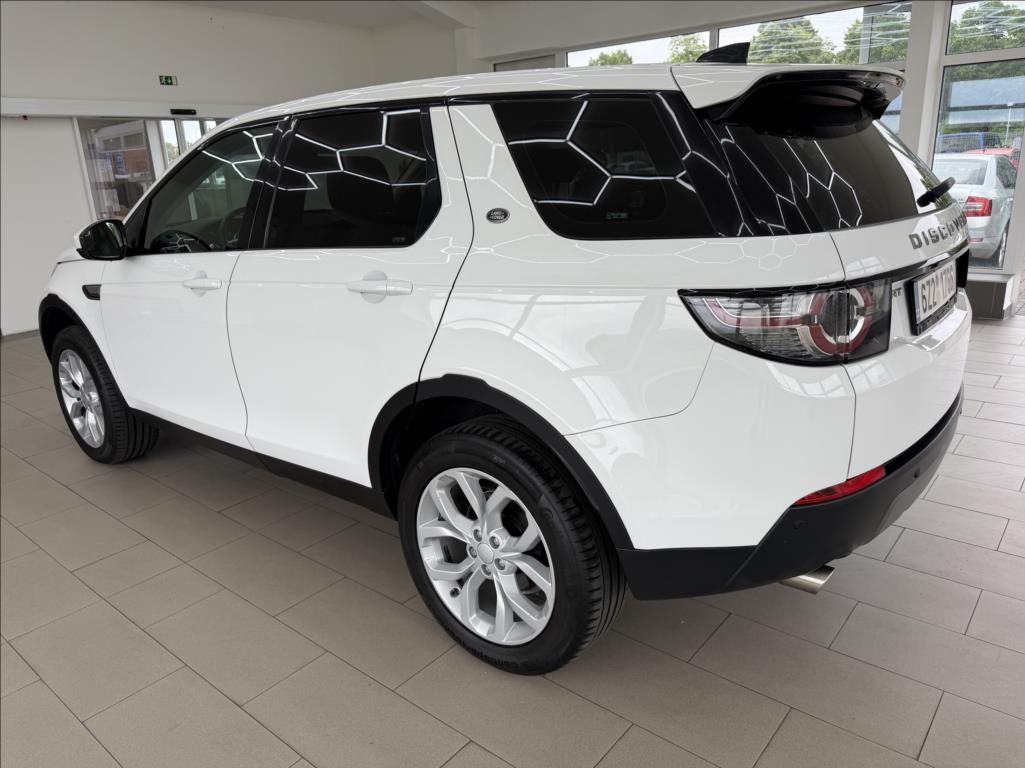 Land Rover Discovery Sport, 2,0 TD4 AWD, tažné, kamera, ČR - fotka 3