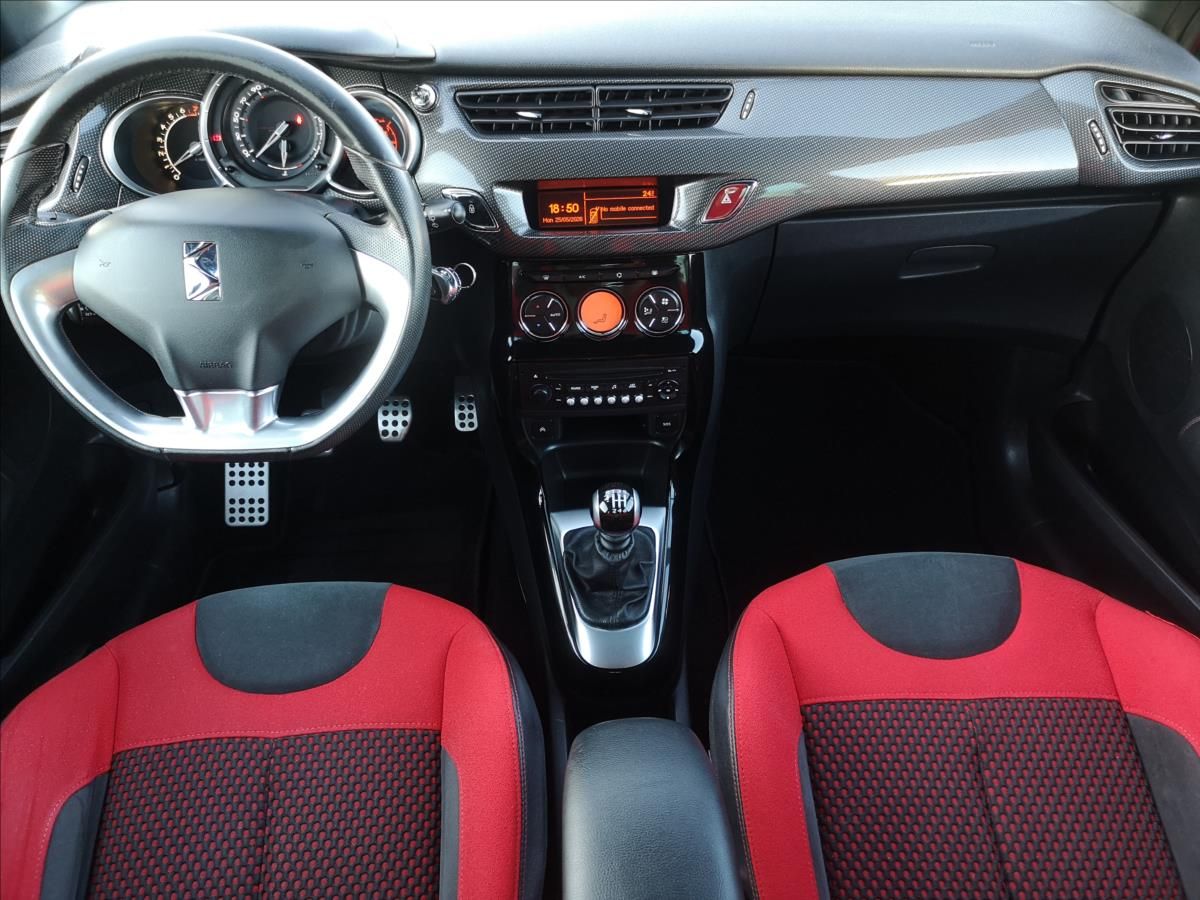 Citroën DS3, 1,6 zak. v ČR, 57 tis.km - fotka 3