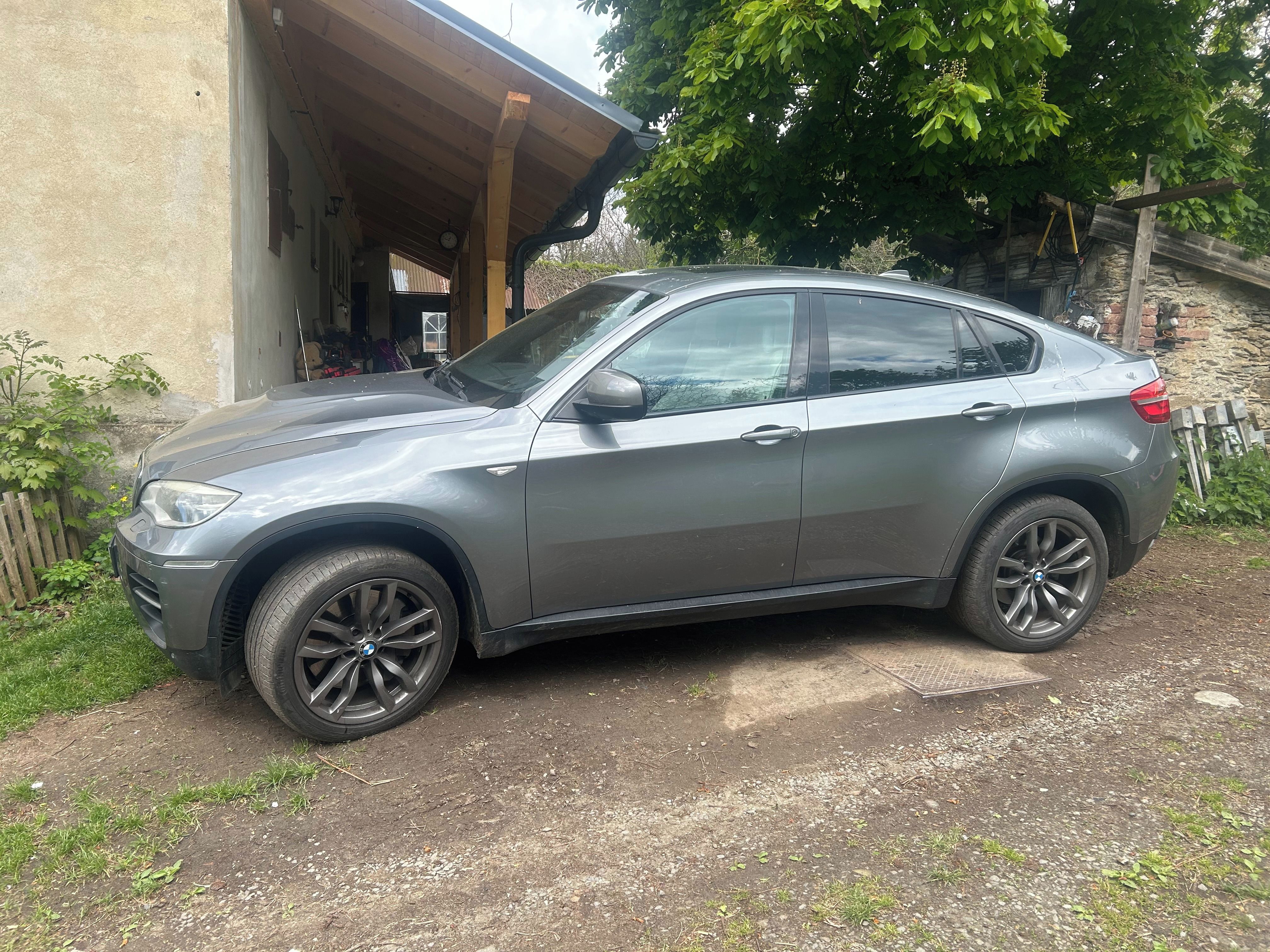 BMW X6, M50d - fotka 3