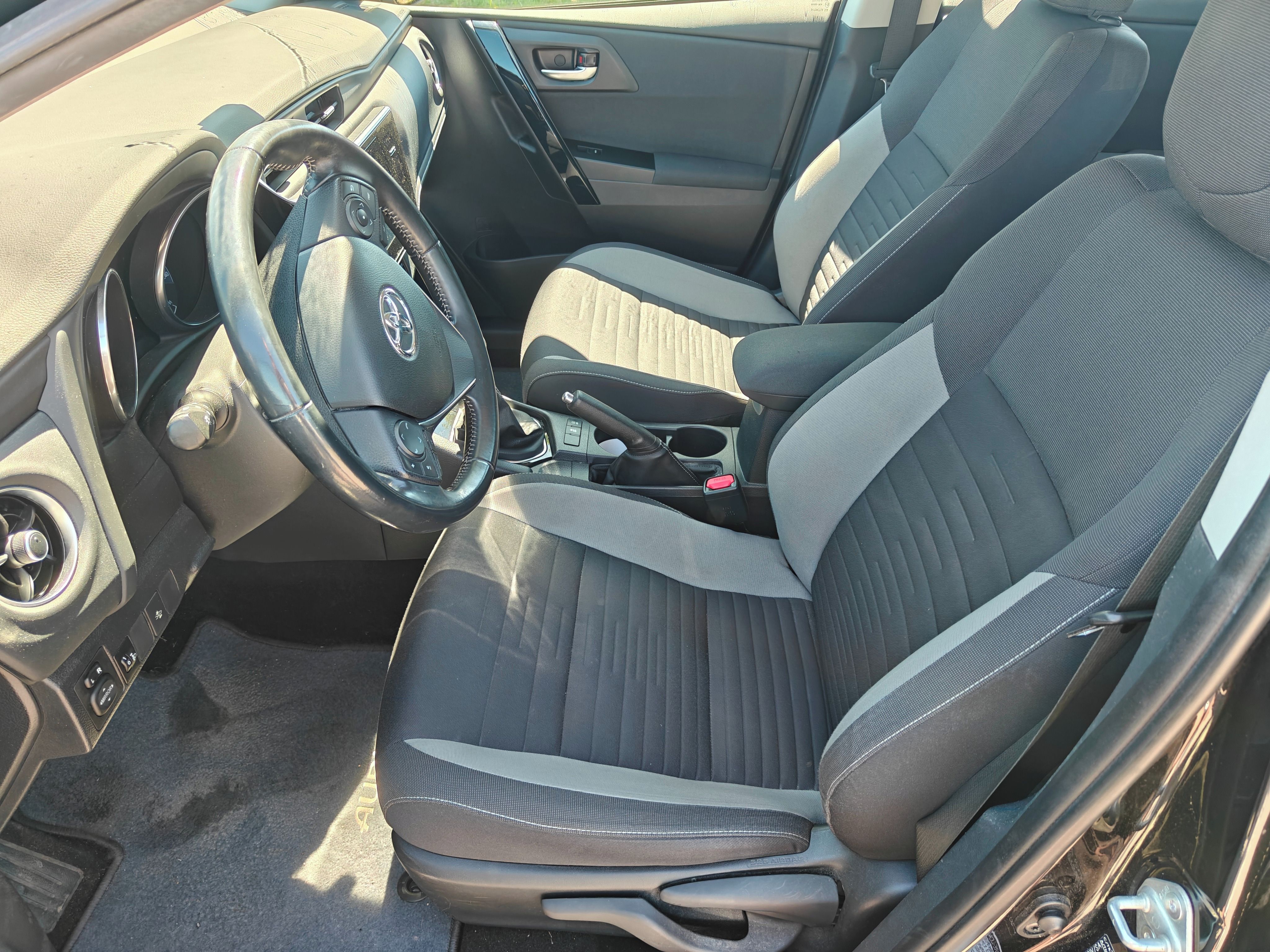Toyota Auris - fotka 6